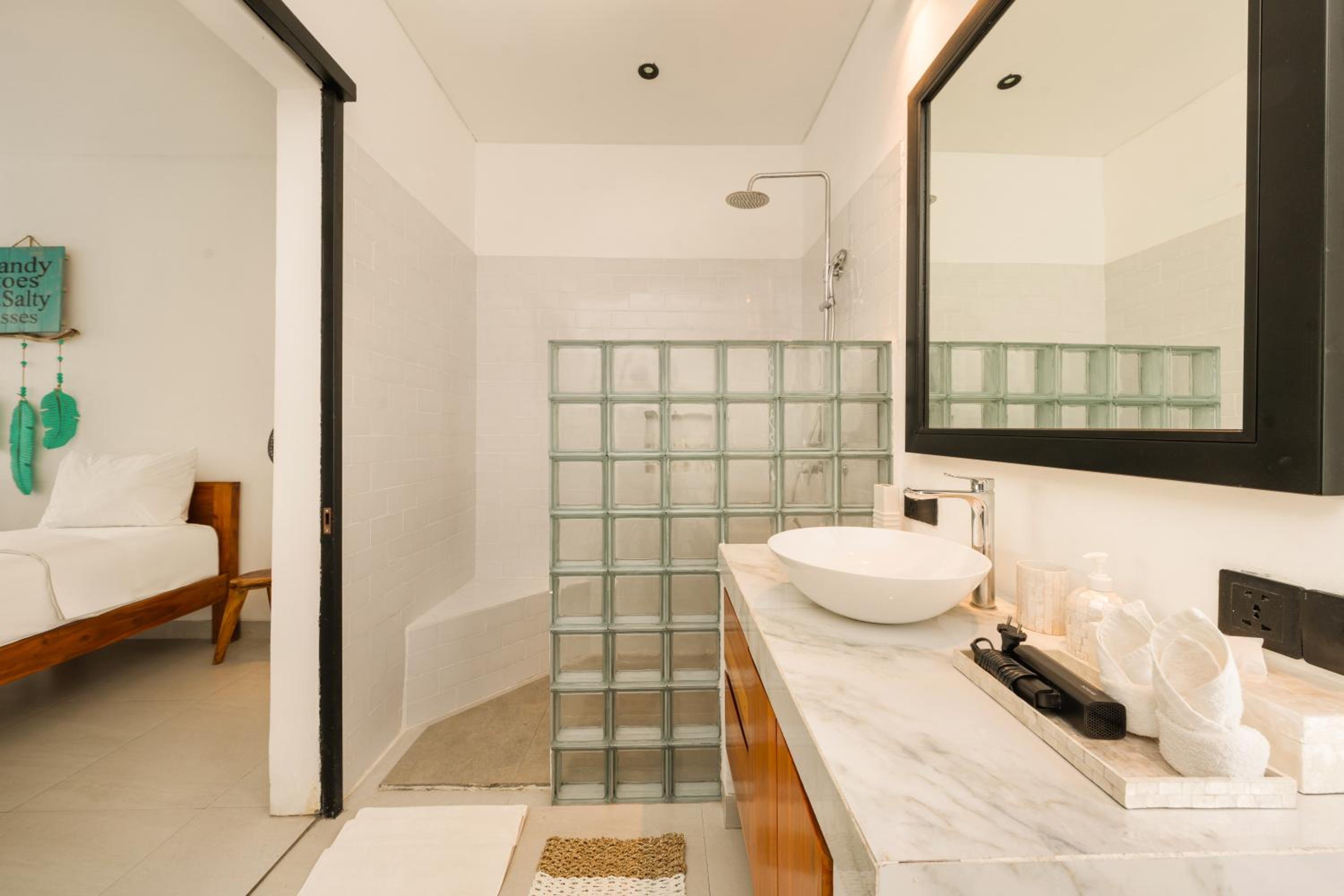 Spacious 5BR Modern Simplicity, Near Canggu's Best