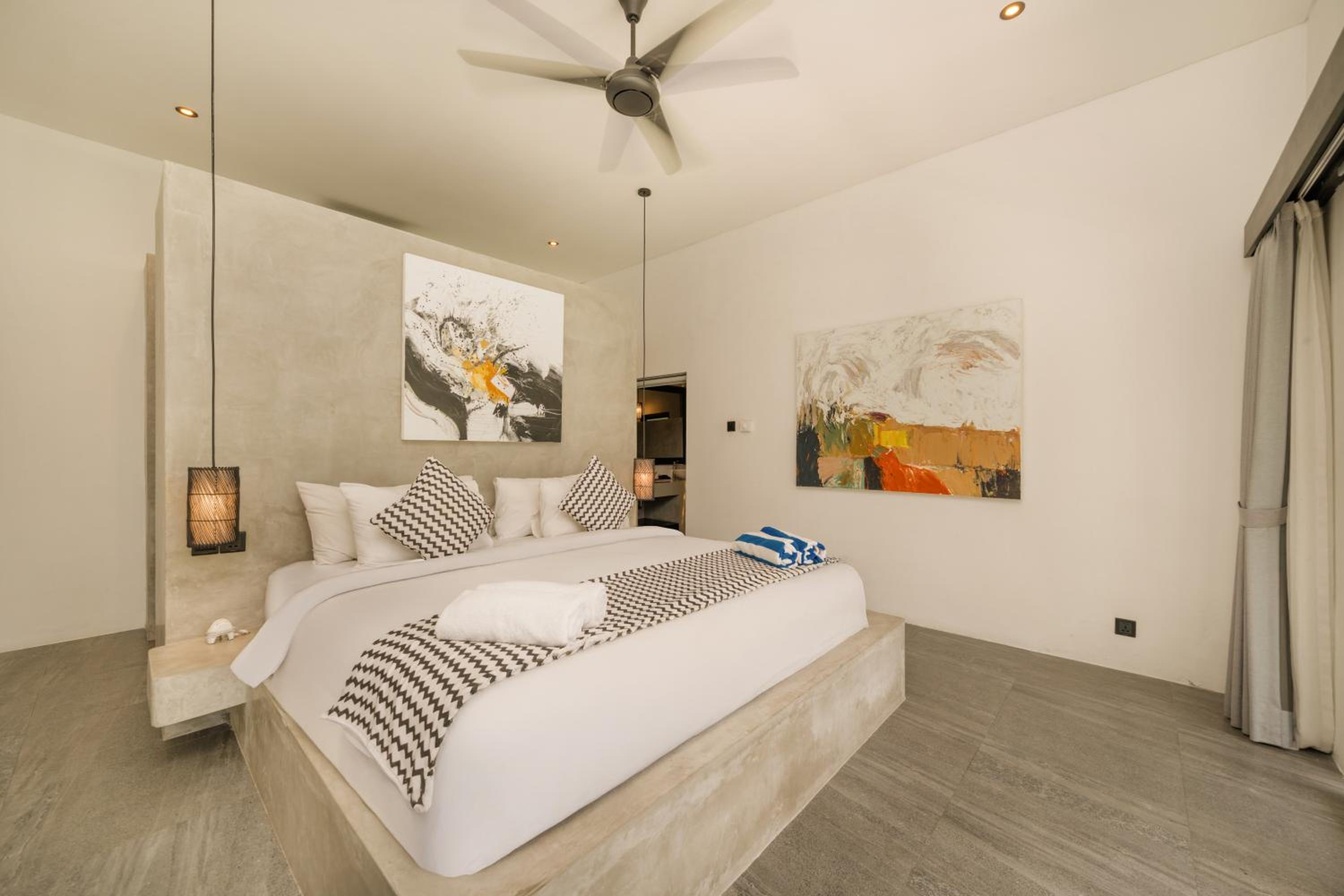 Elegant Modern 4BR Retreat in the Heart of Berawa