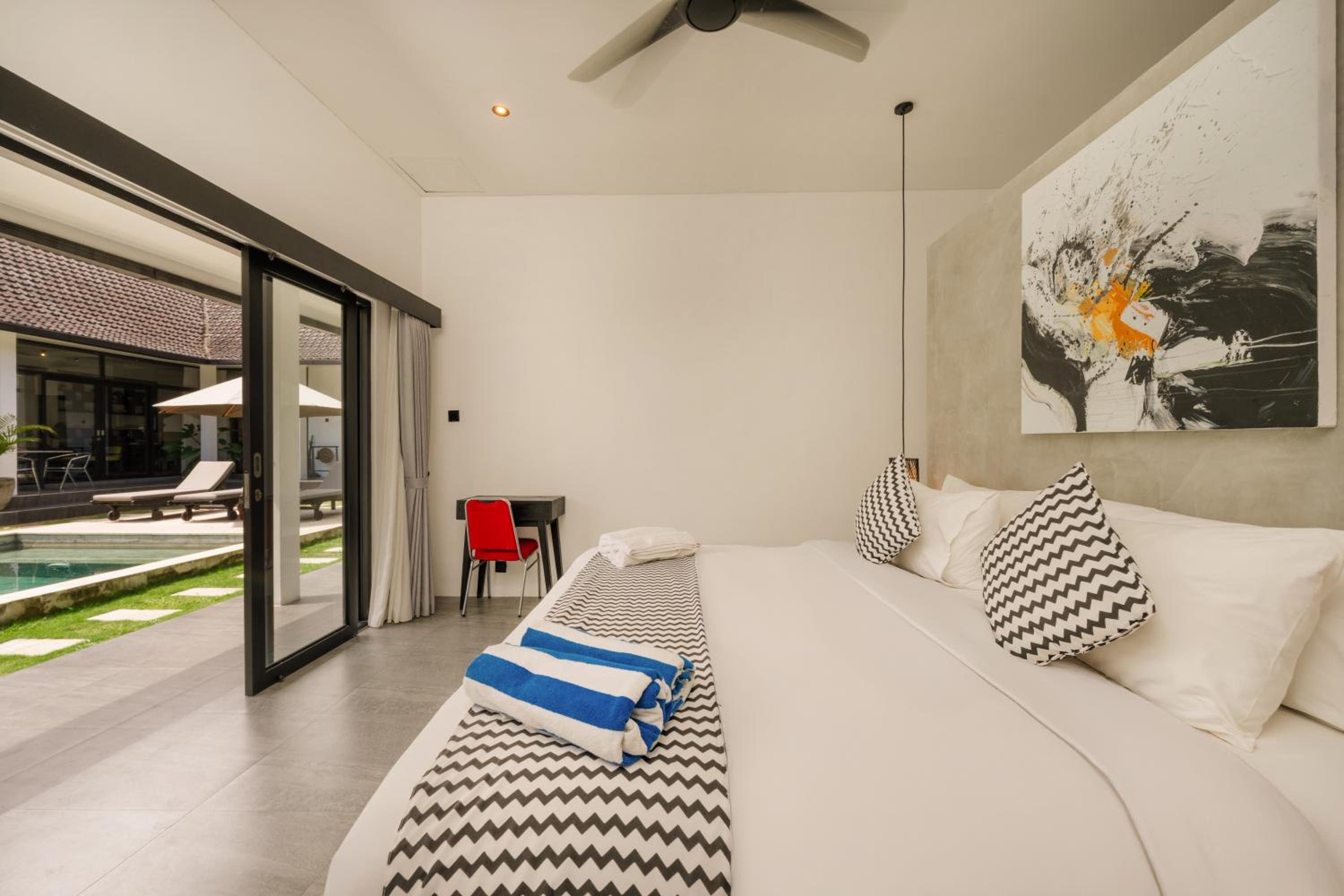 Elegant Modern 4BR Retreat in the Heart of Berawa