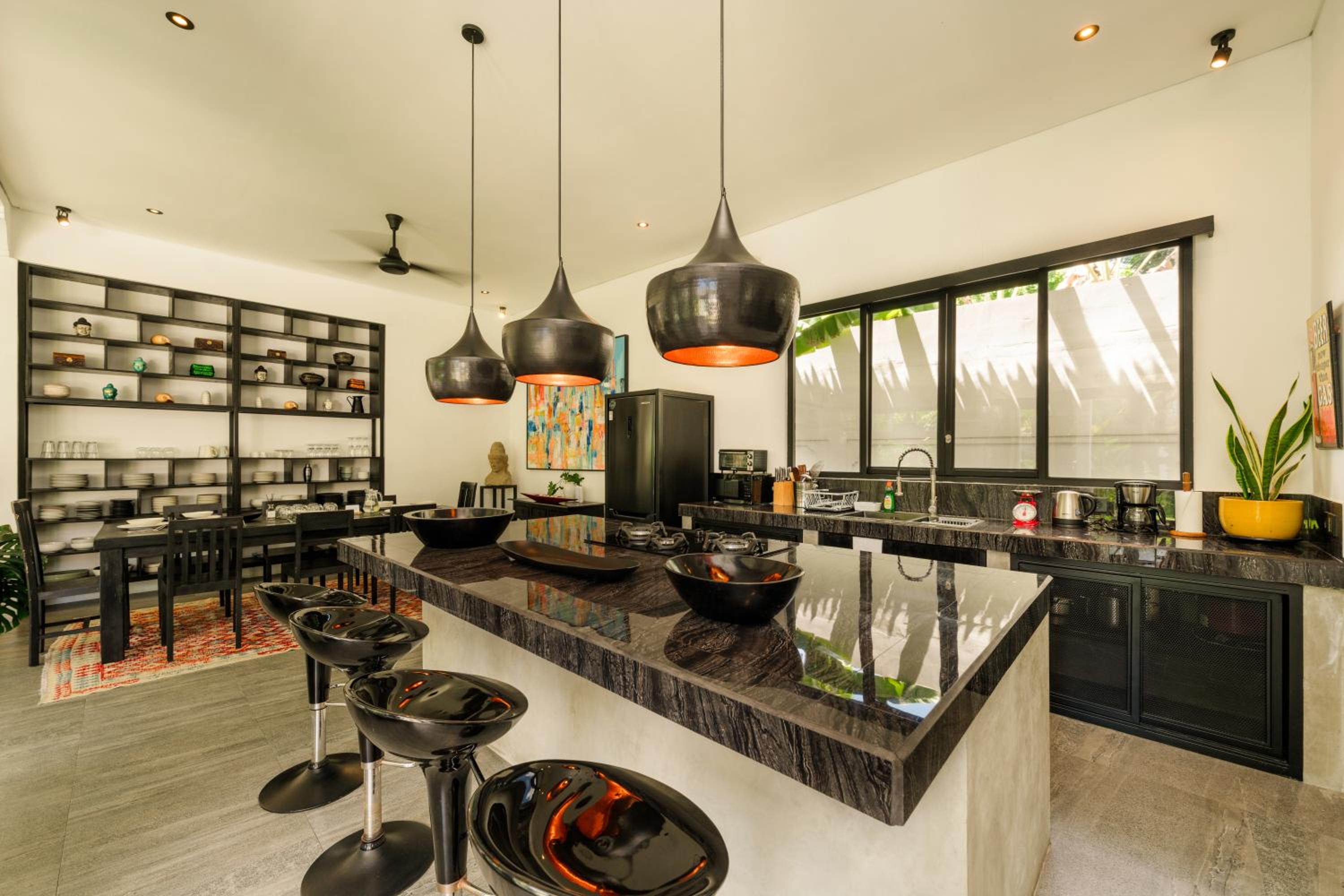 Elegant Modern 4BR Retreat in the Heart of Berawa