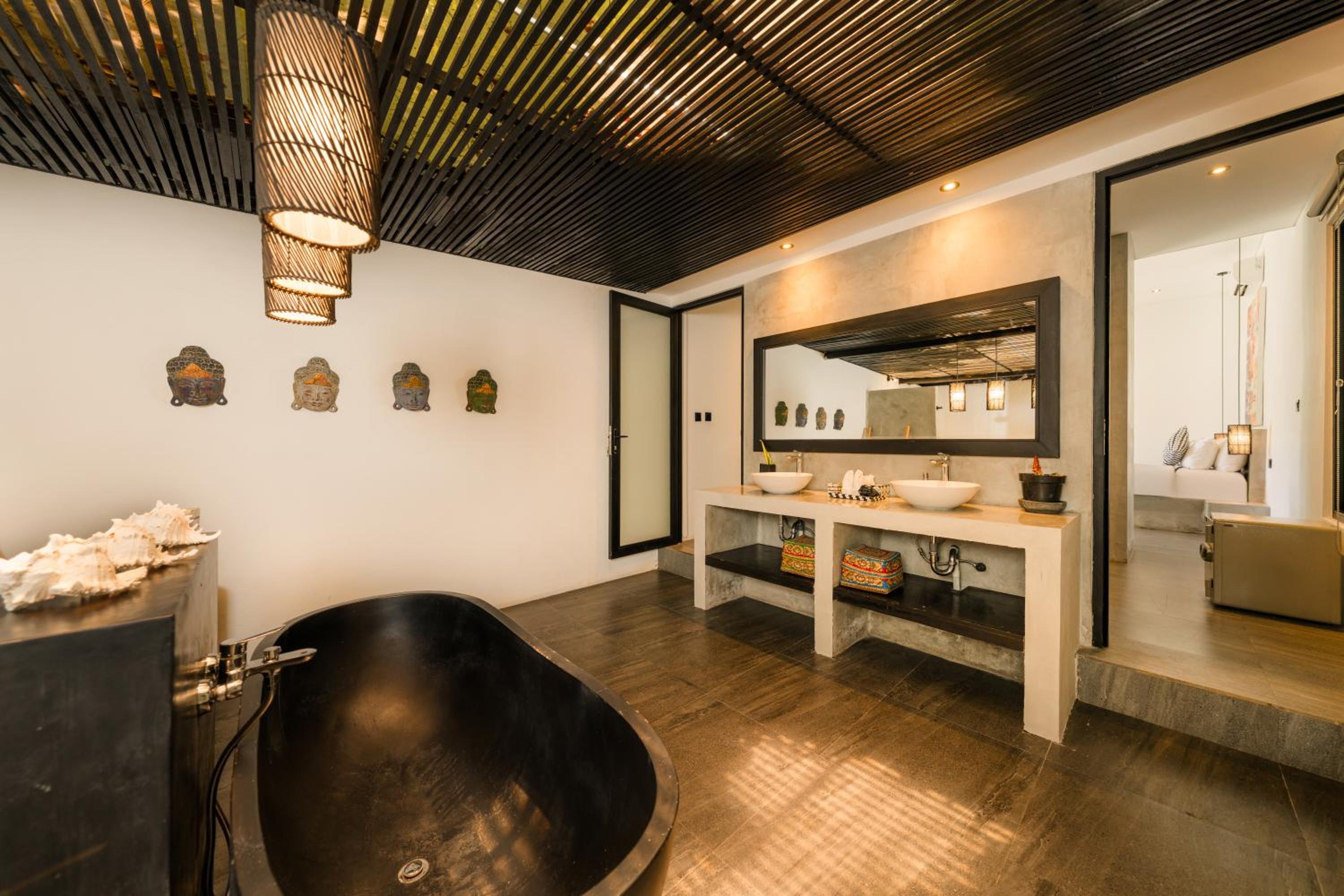 Elegant Modern 4BR Retreat in the Heart of Berawa