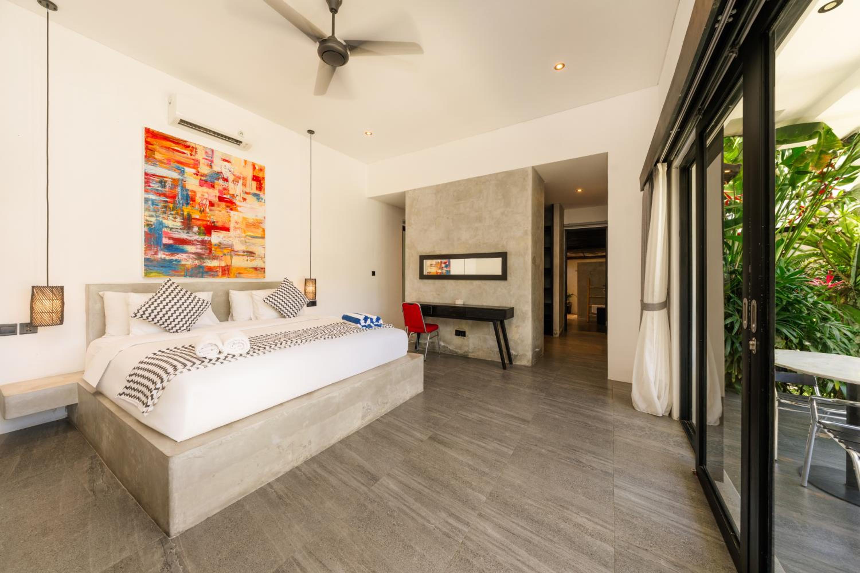 Elegant Modern 4BR Retreat in the Heart of Berawa
