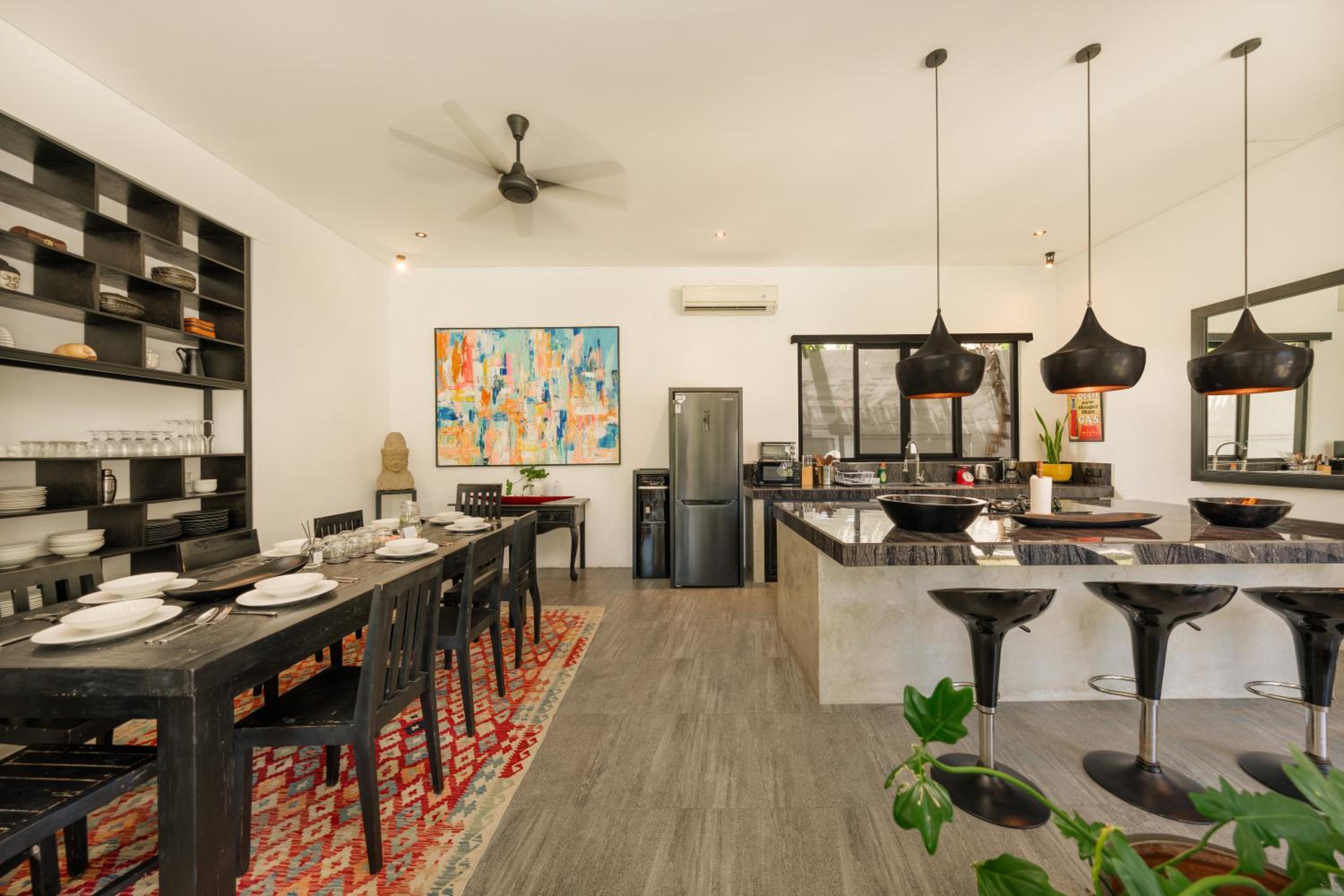 Elegant Modern 4BR Retreat in the Heart of Berawa
