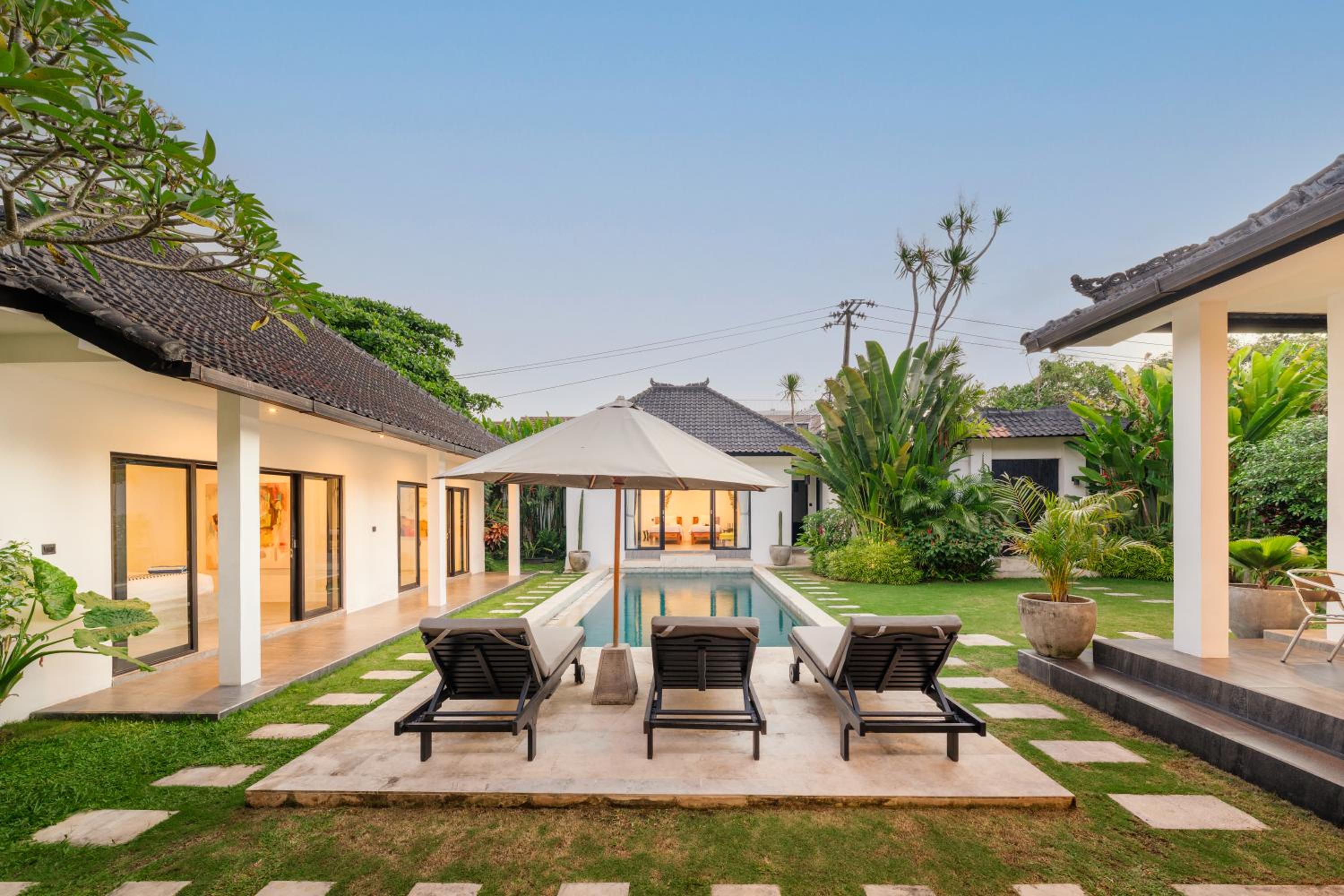 Elegant Modern 4BR Retreat in the Heart of Berawa