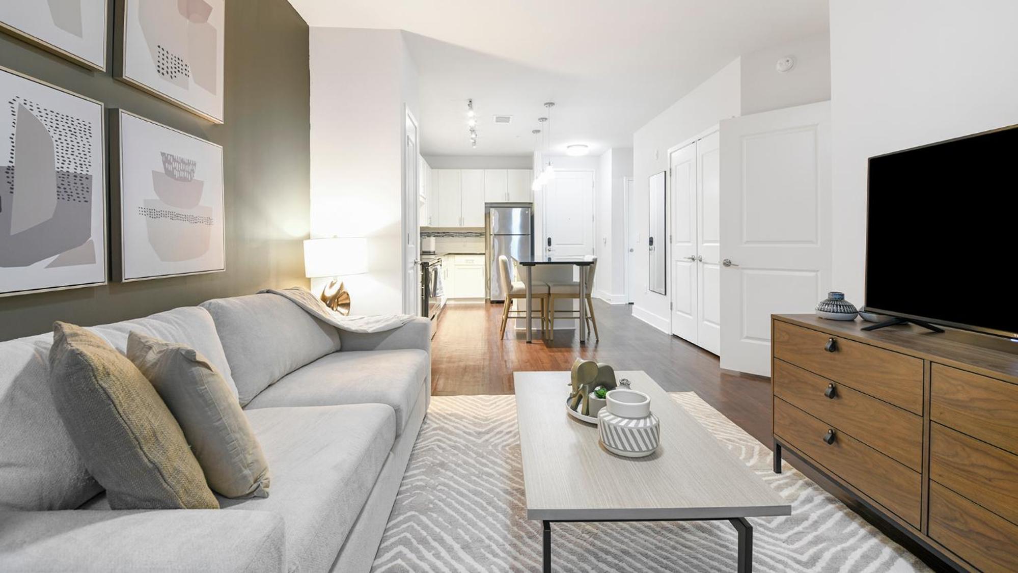 Landing Chic 1BD Gym Rooftop Lounge