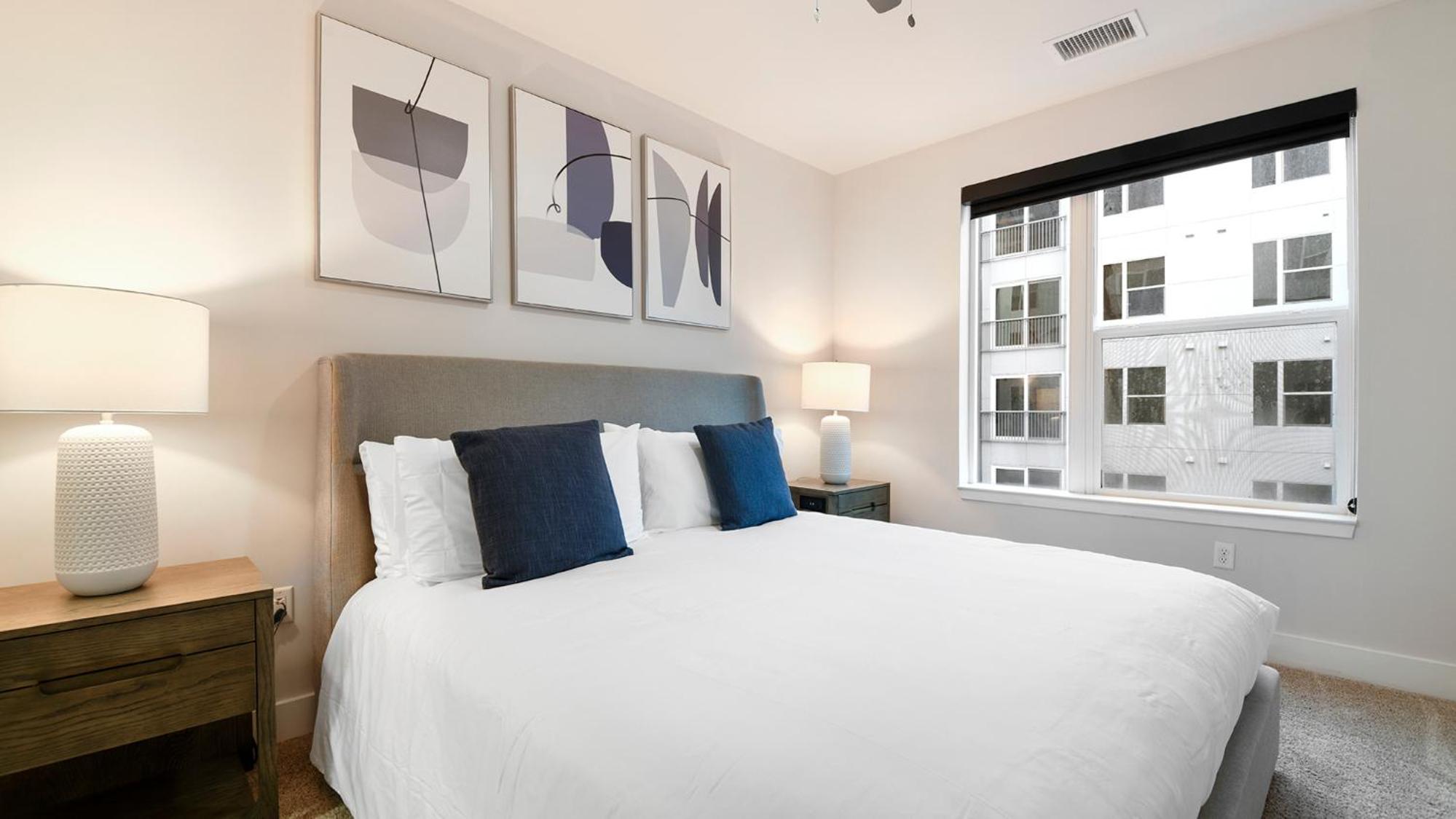 Landing Chic 1BD Gym Rooftop Lounge