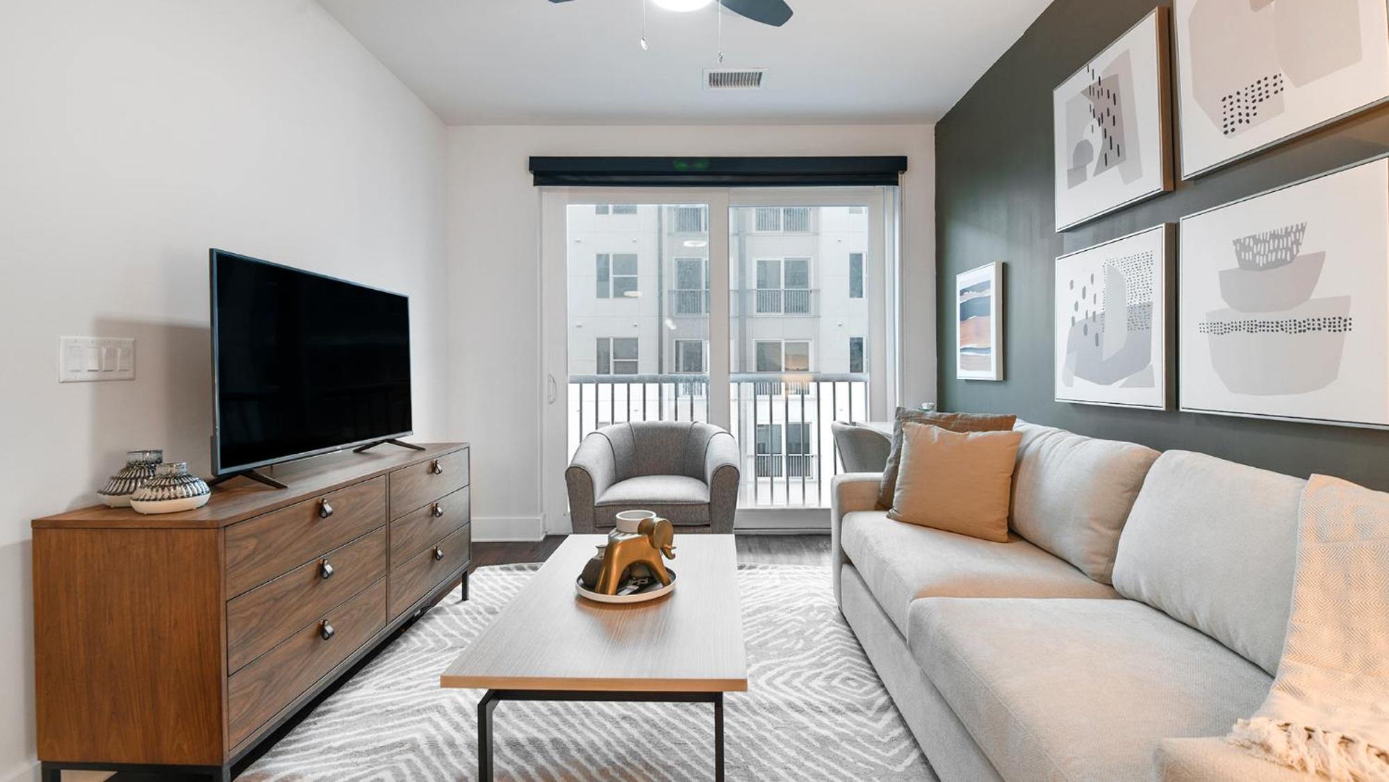 Landing Chic 1BD Gym Rooftop Lounge
