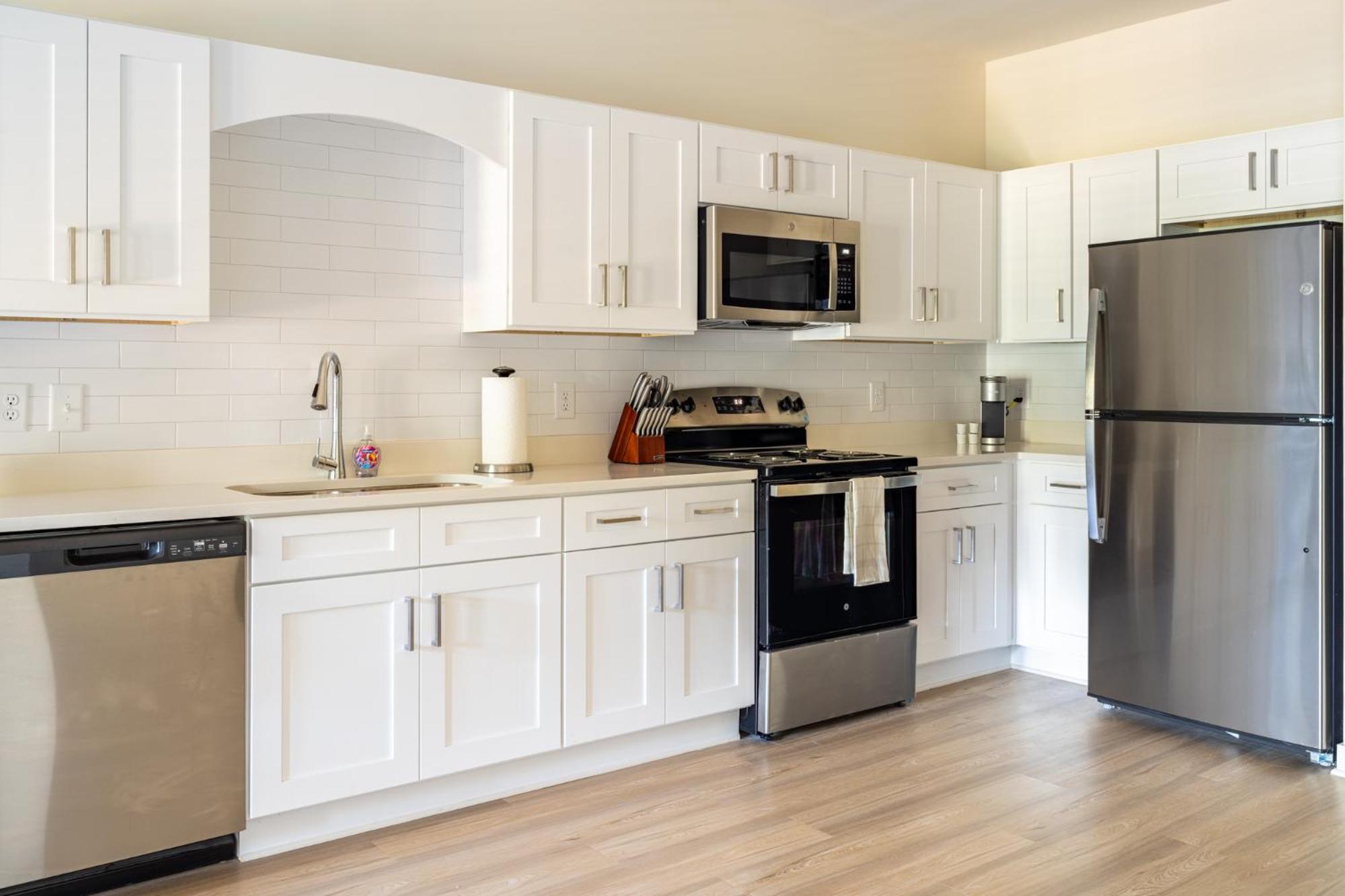Landing Chic 1BD Gym Pool