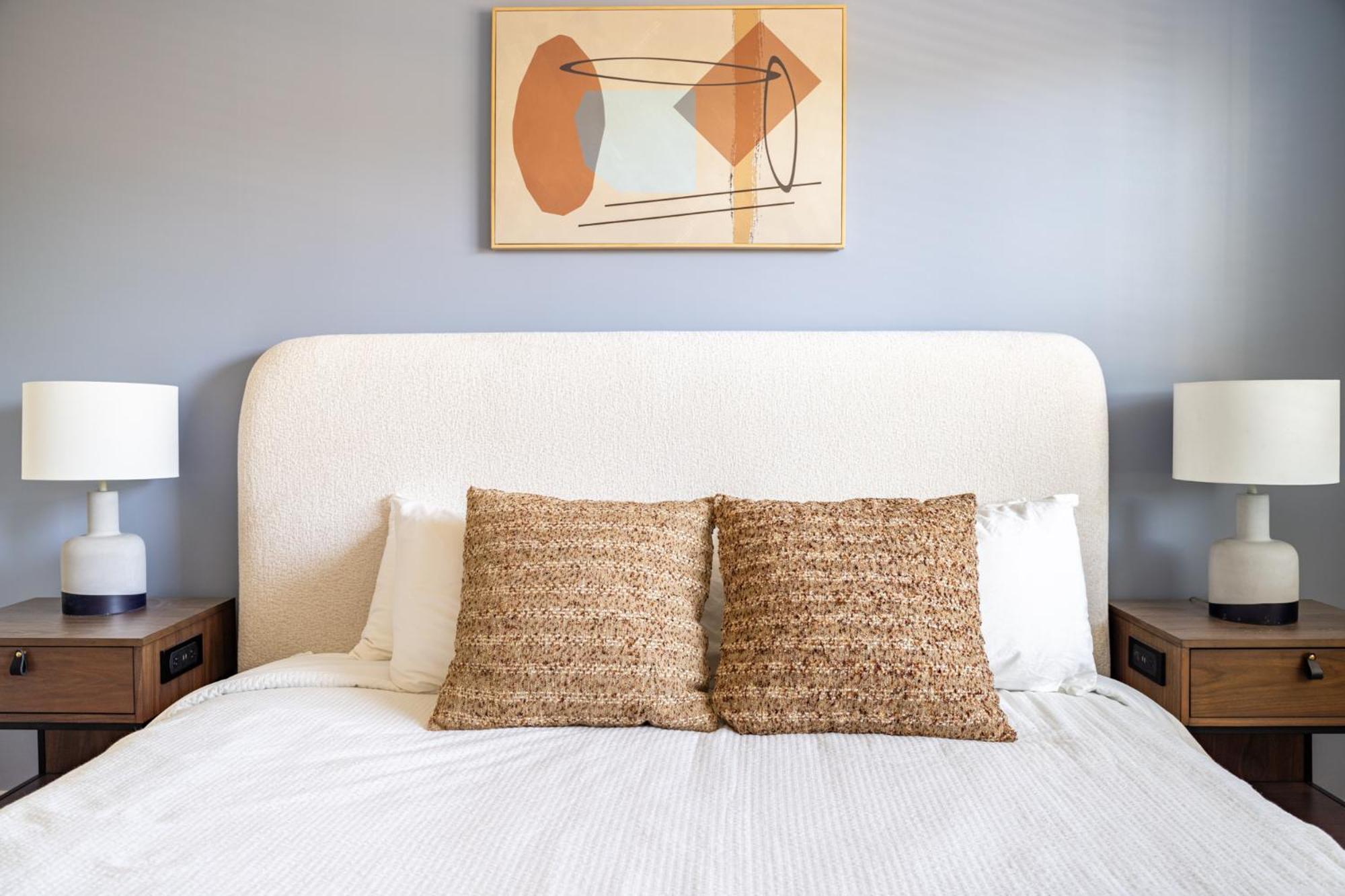 Landing Chic 1BD Gym Pool