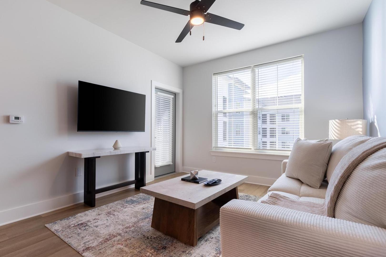 Landing Stunning 1BD Pool Clubhouse