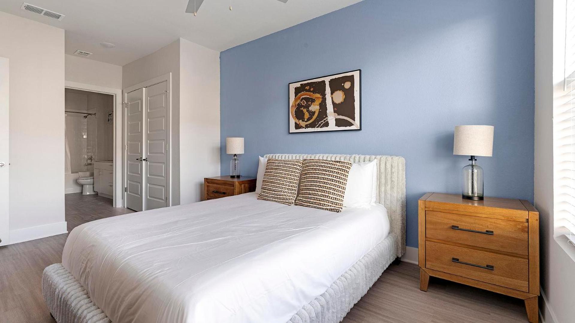 Landing Stunning 1BD Gym
