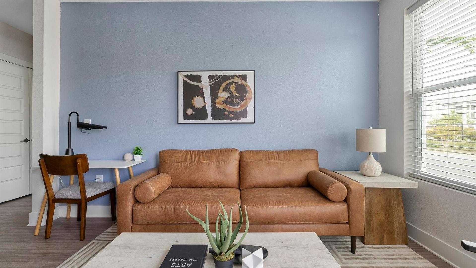 Landing Stunning 1BD Gym