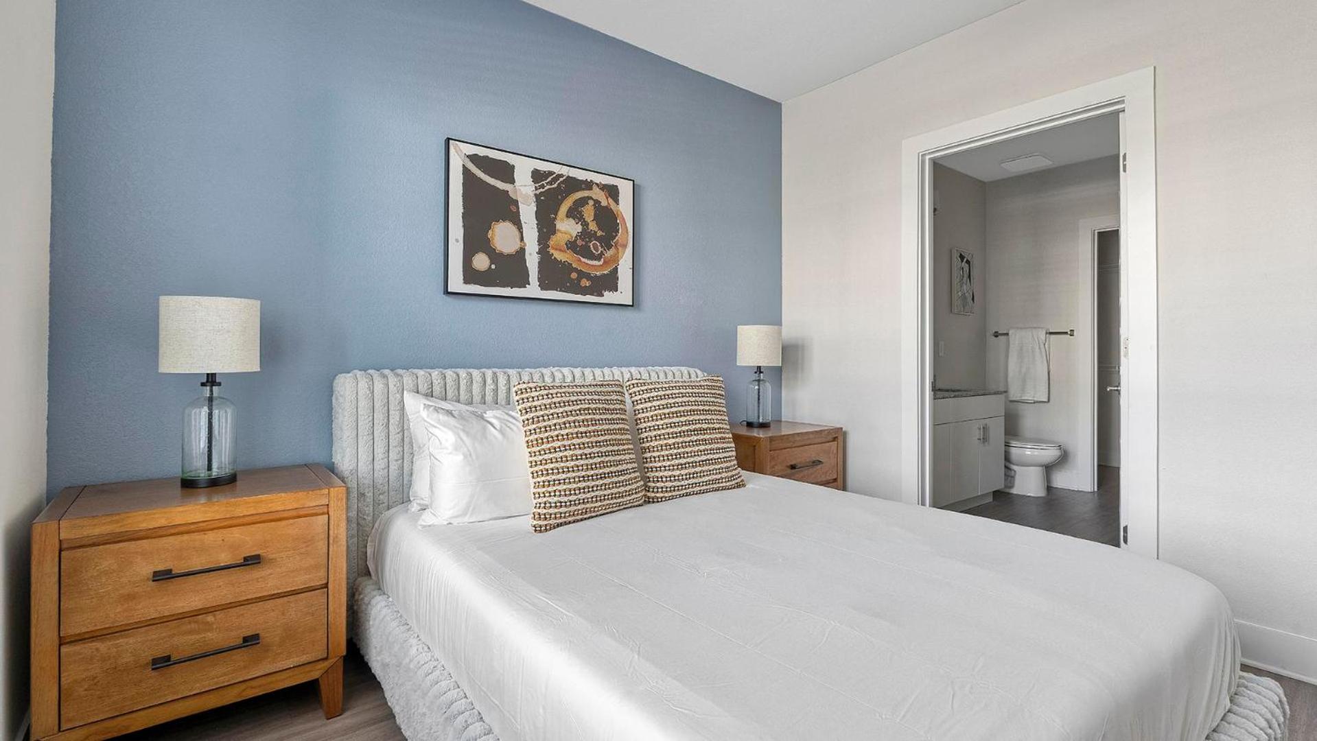 Landing Stunning 1BD Gym
