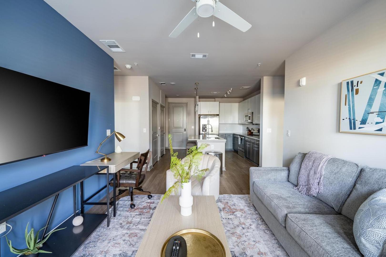 Landing Stylish 1BD Clubhouse Gym
