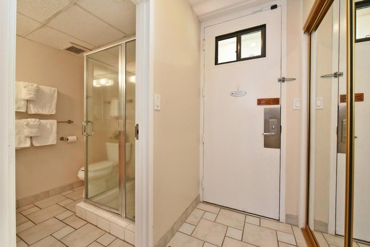 Maui Kai 206 · MK 206 Updated OceanFront Studio w Pool AC Views