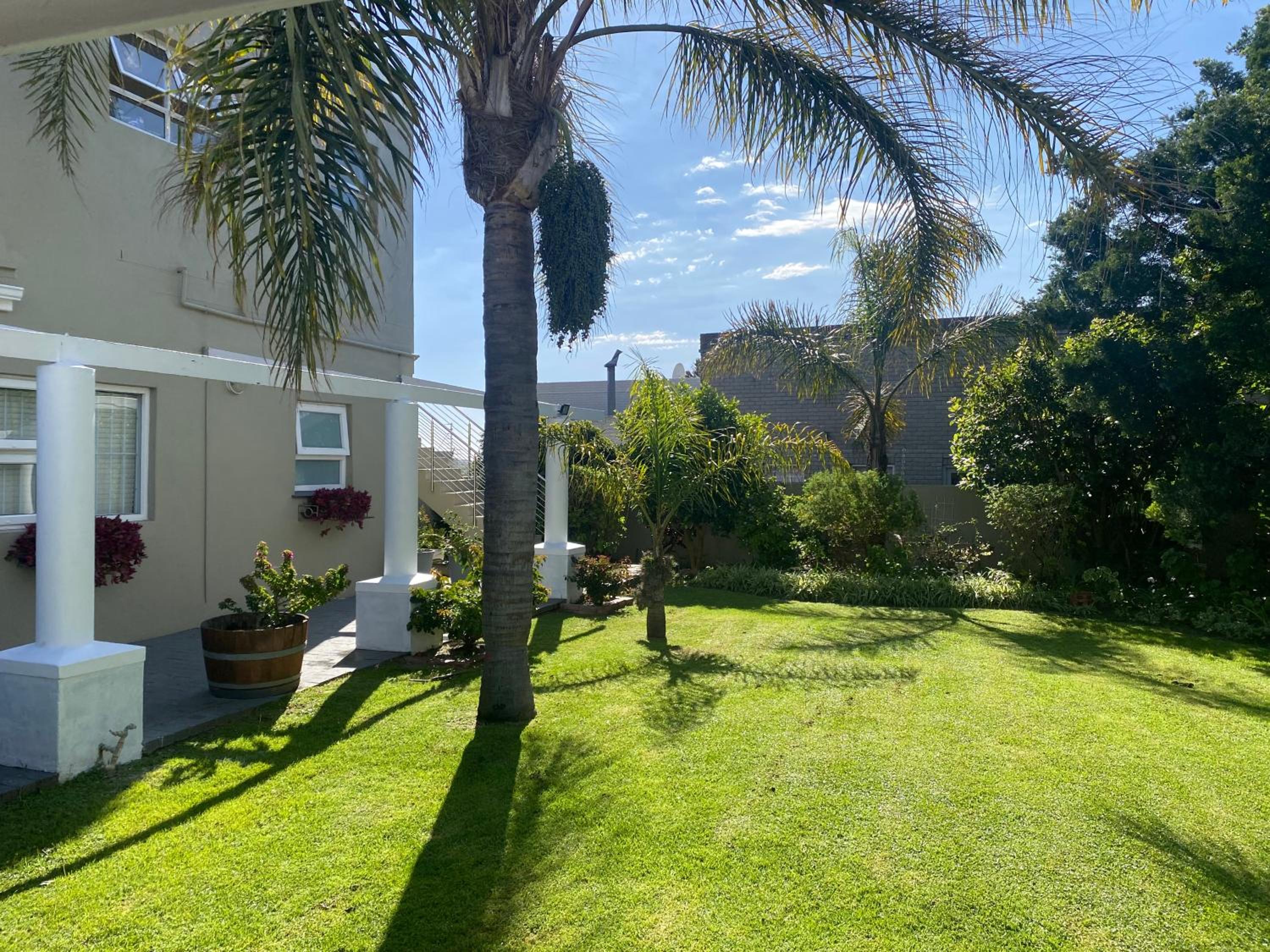 Pentzhouse View