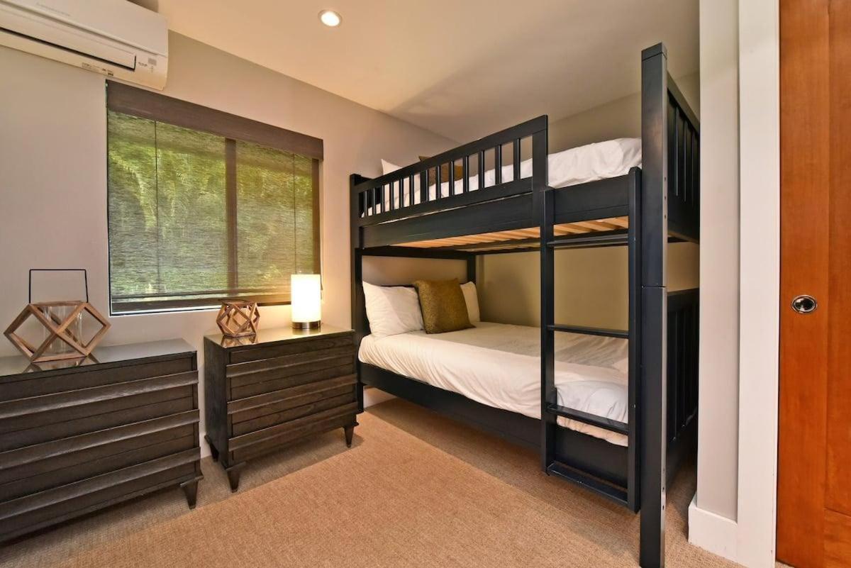 Hale Nui · HALE NUI Luxury Retreat 5BD w Private Pool Hot Tub