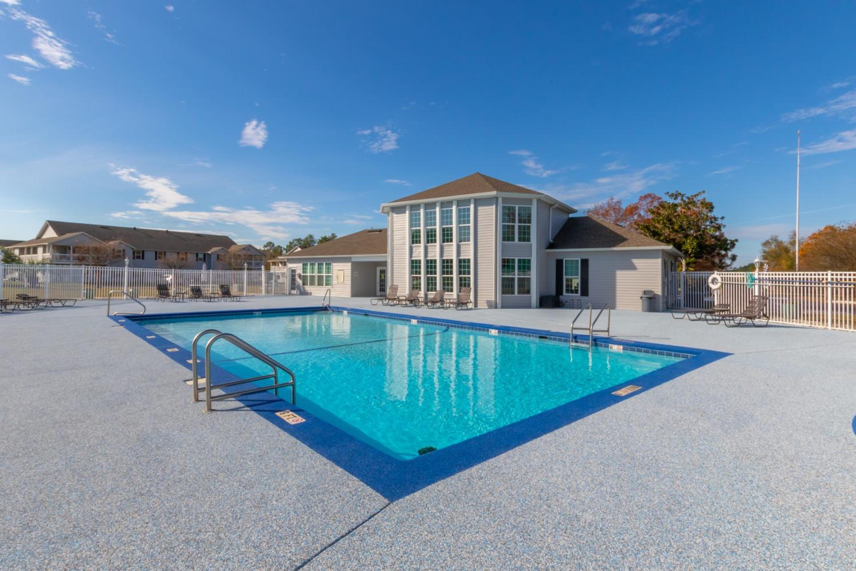 Colony Club E1