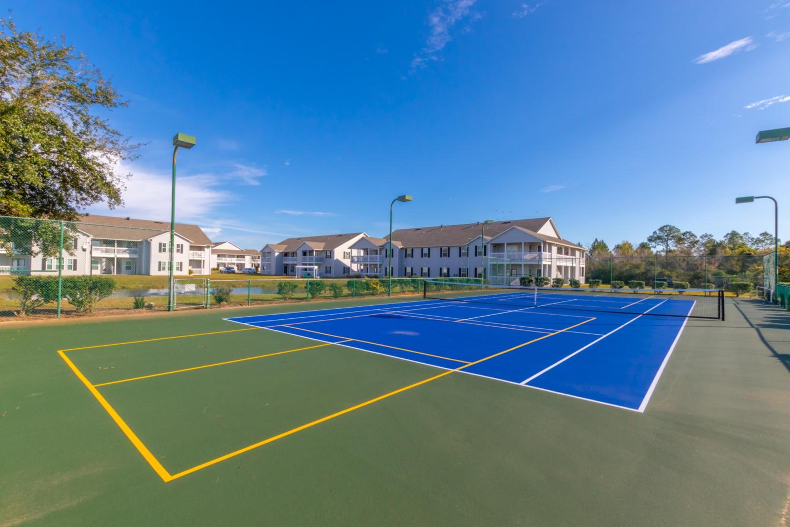 Colony Club E1
