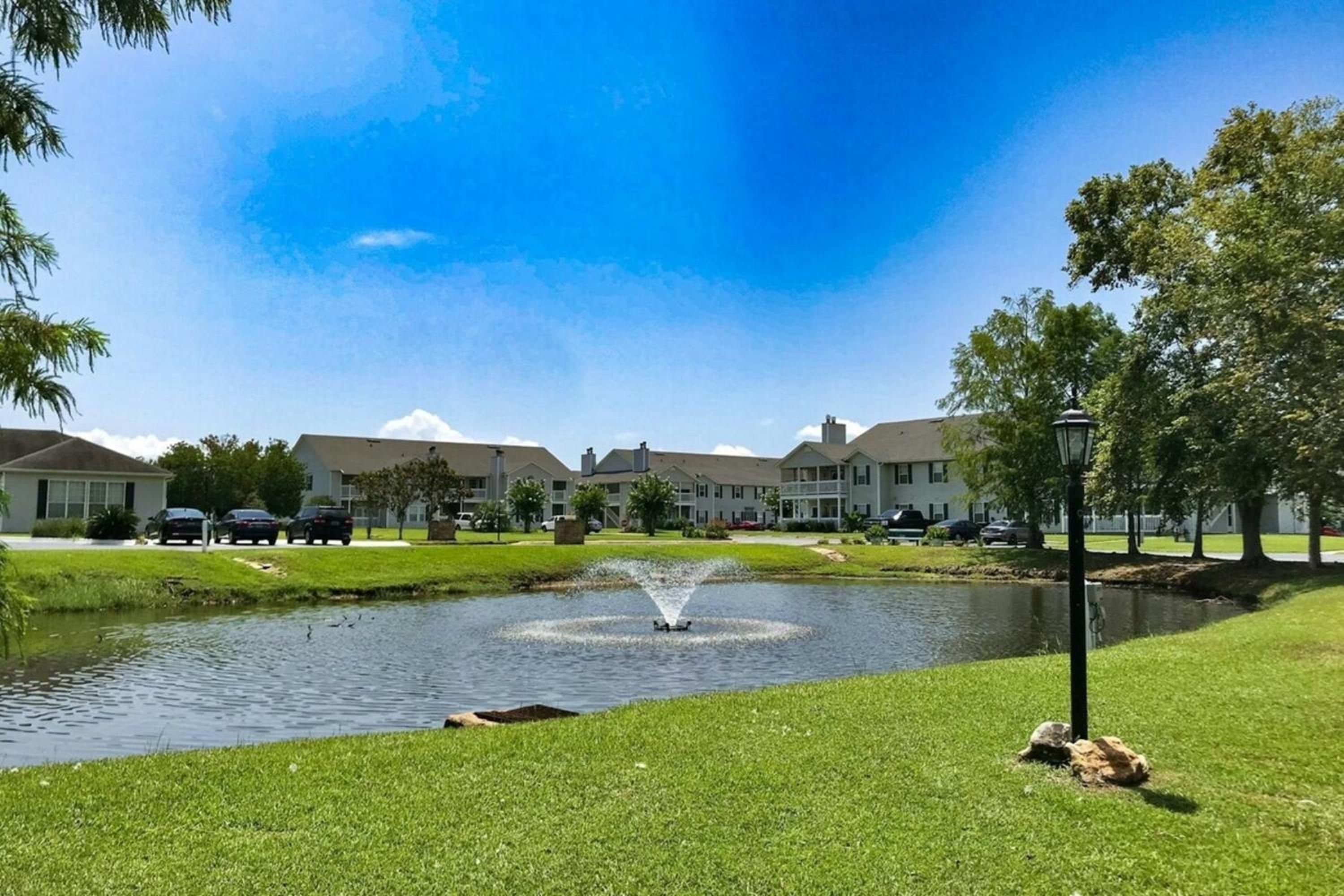 Colony Club E1
