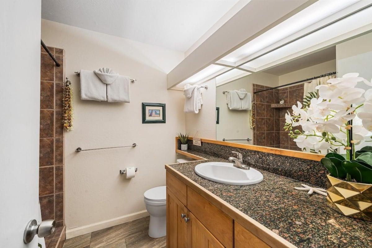 Hale Kamaole 210 · HAK 210 1BD Ocean view Walk to the Beach and