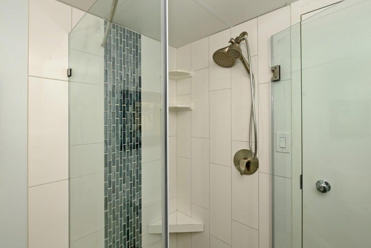 Maui Kai 605 · MK 605 Remodeled OceanFront Condo