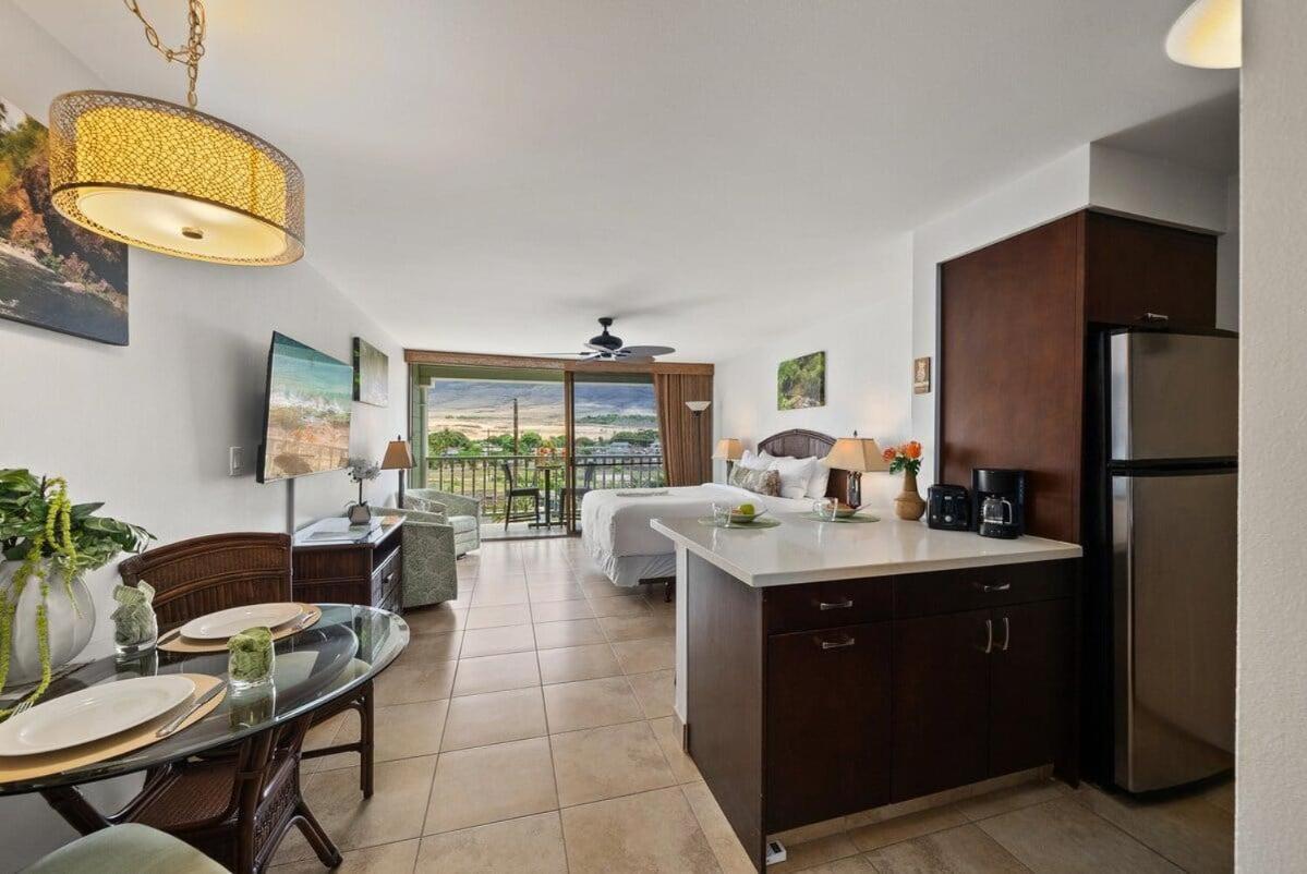 Lahaina Shores 418 · LS 418 Studio Near Beach, Pool & Relaxing H