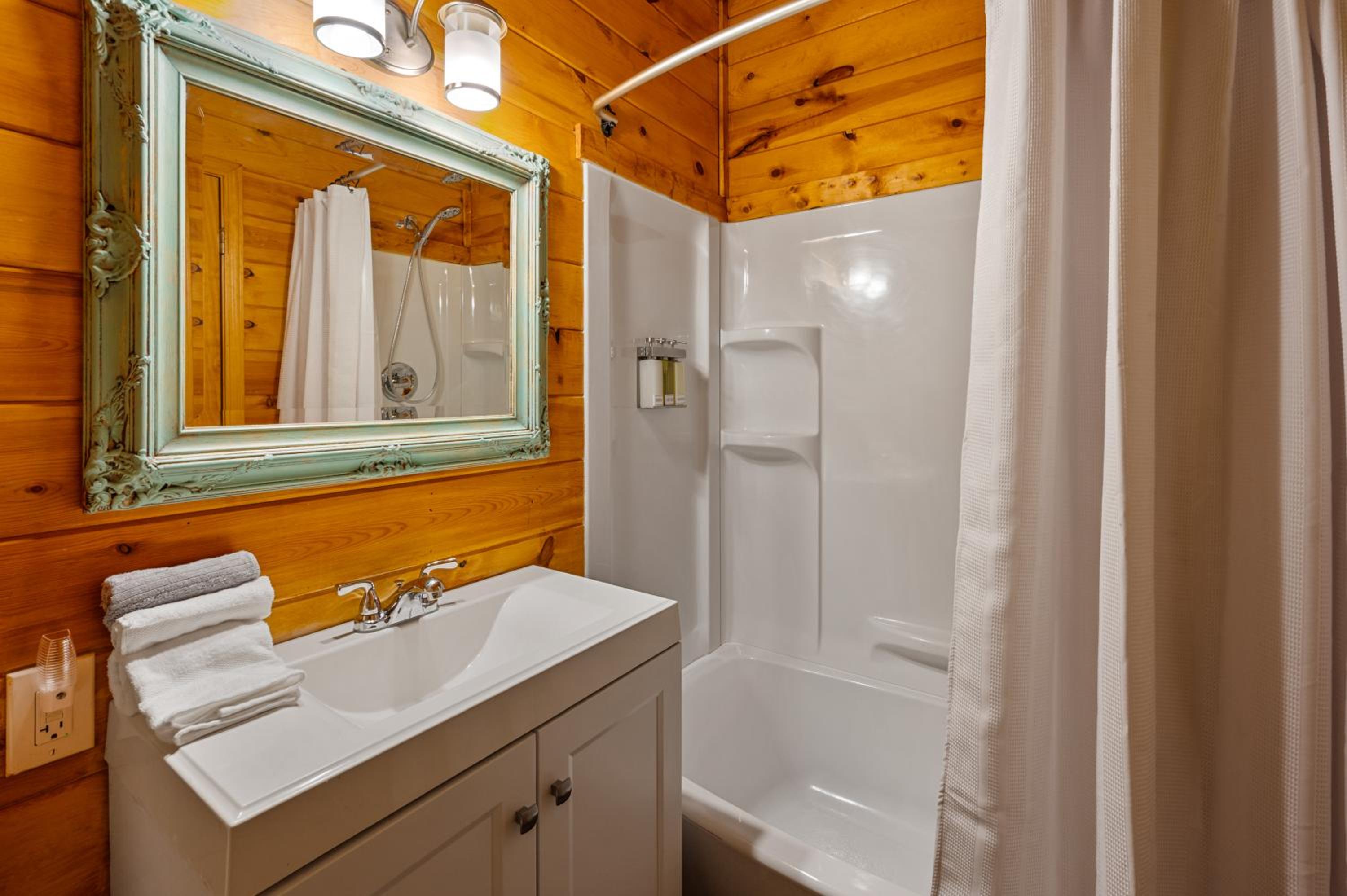 Escape to A Beautiful View - Your Mountain Retreat