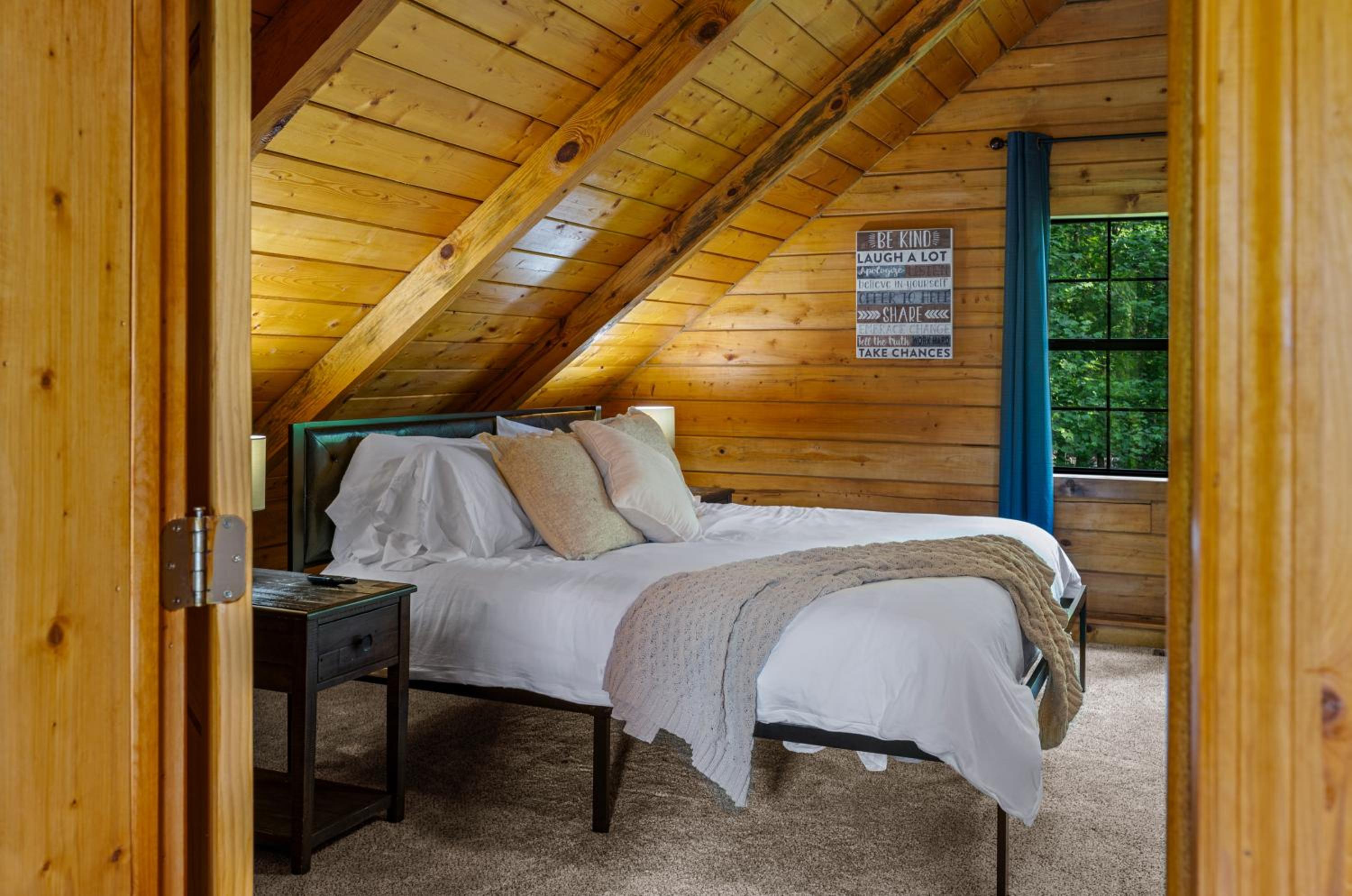Escape to A Beautiful View - Your Mountain Retreat