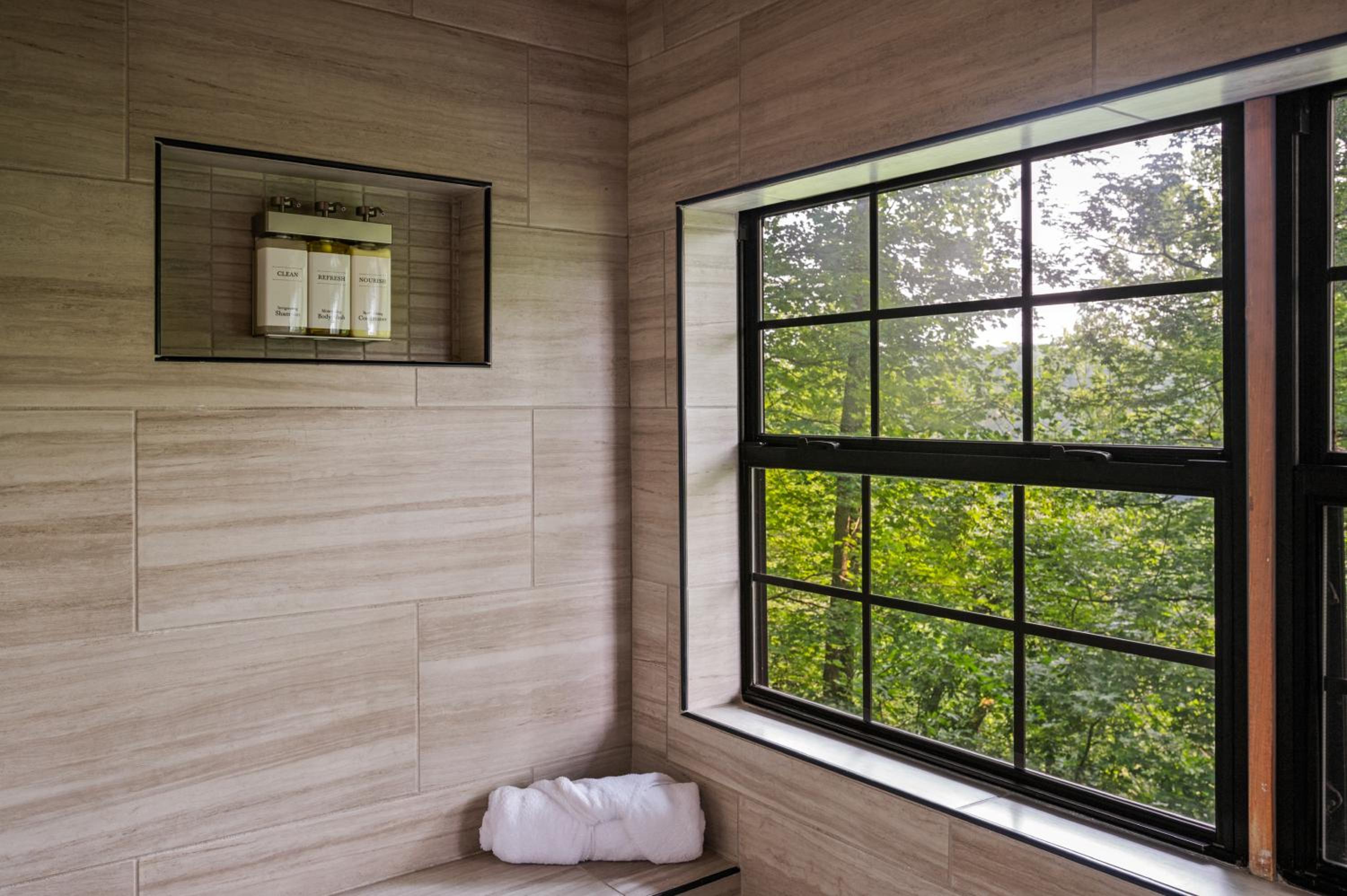 Escape to A Beautiful View - Your Mountain Retreat