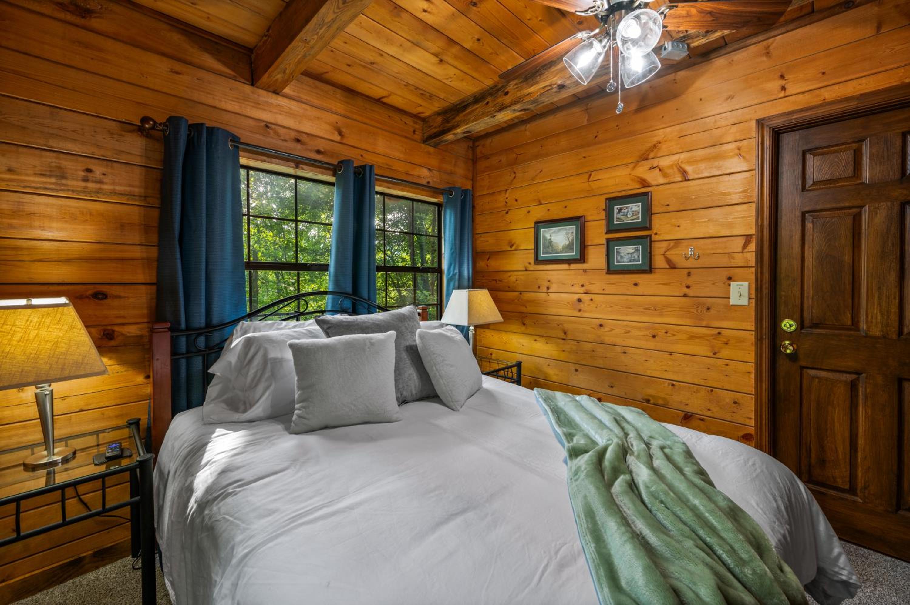 Escape to A Beautiful View - Your Mountain Retreat