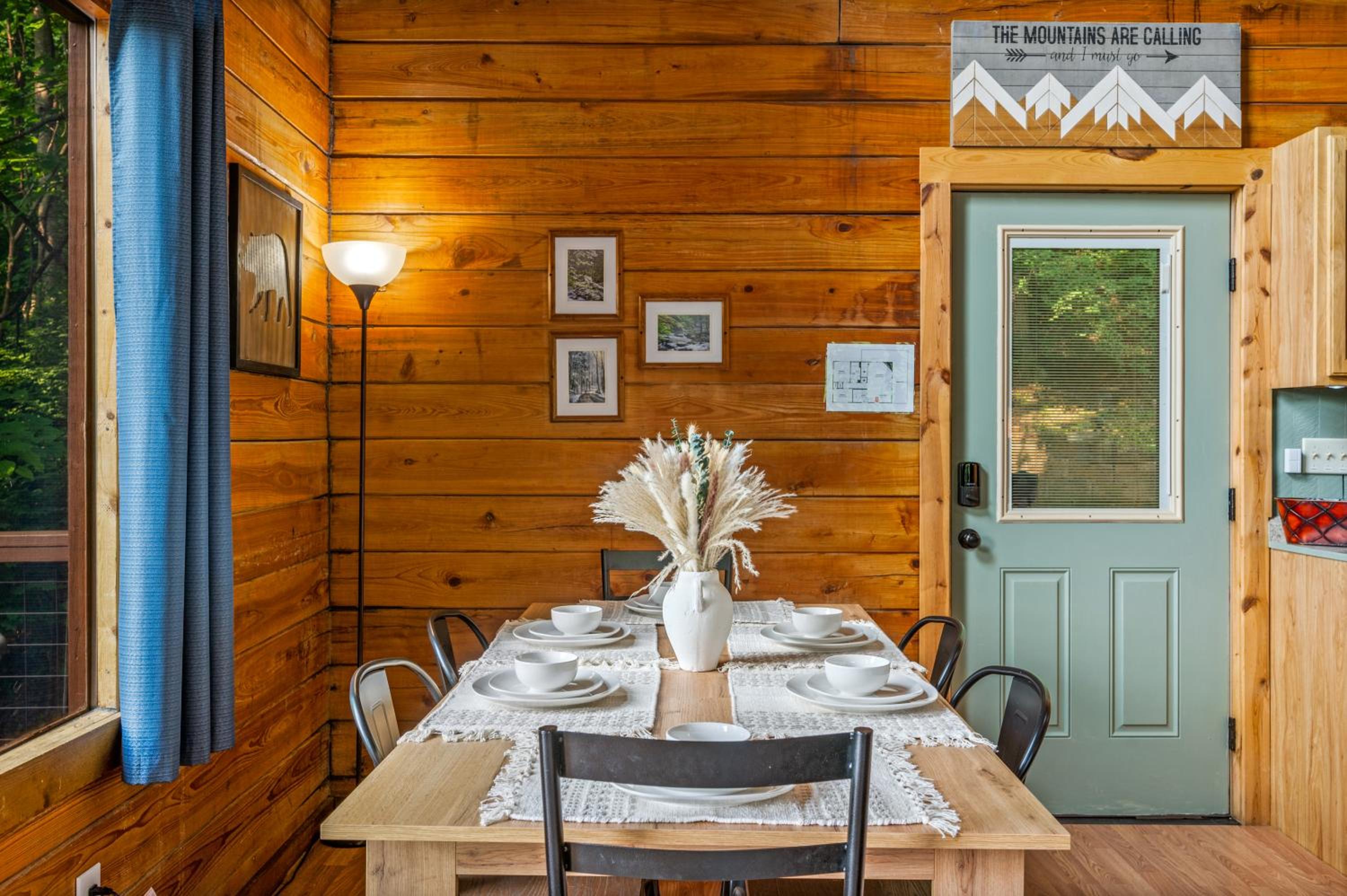 Escape to A Beautiful View - Your Mountain Retreat