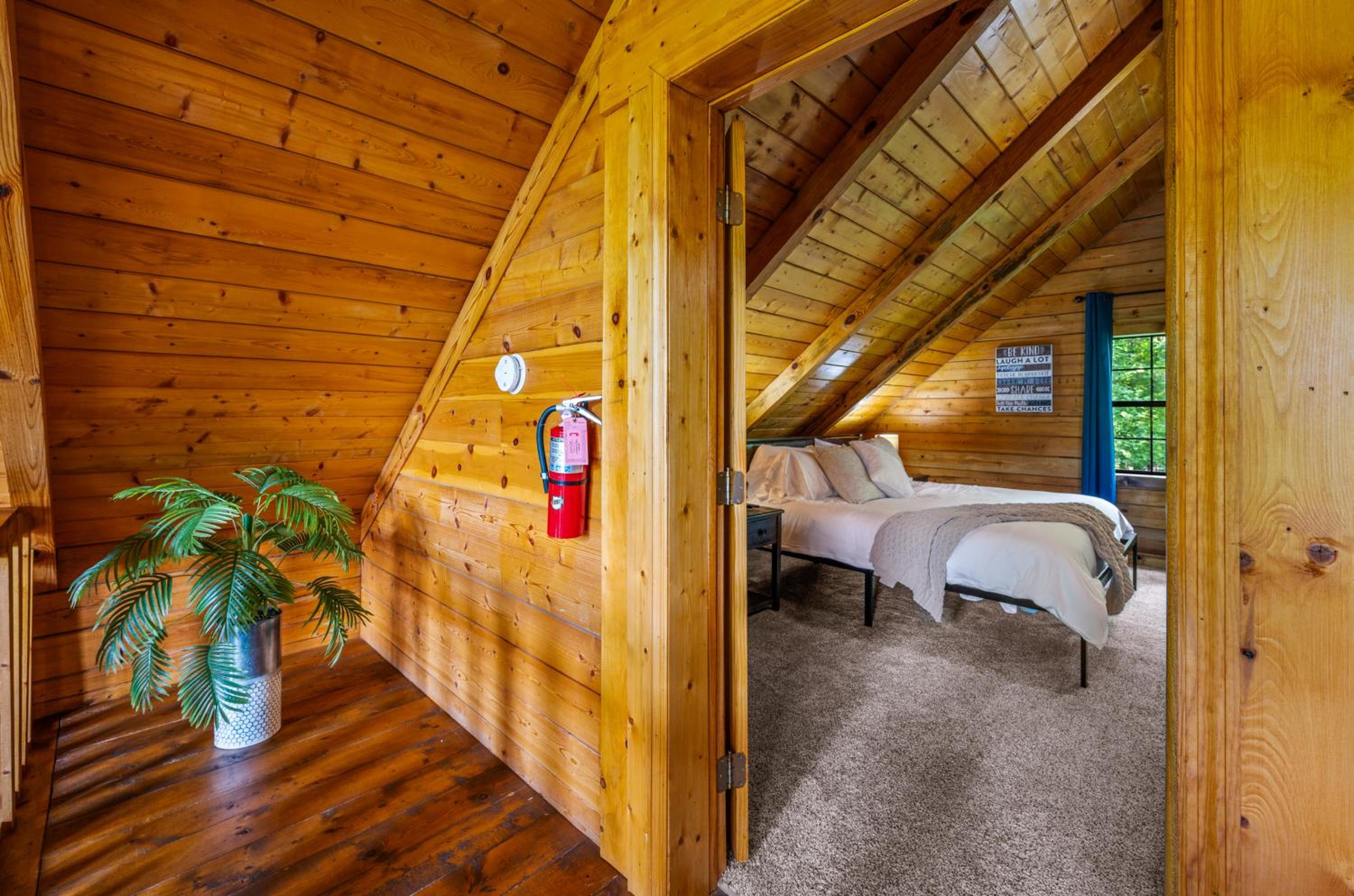Escape to A Beautiful View - Your Mountain Retreat