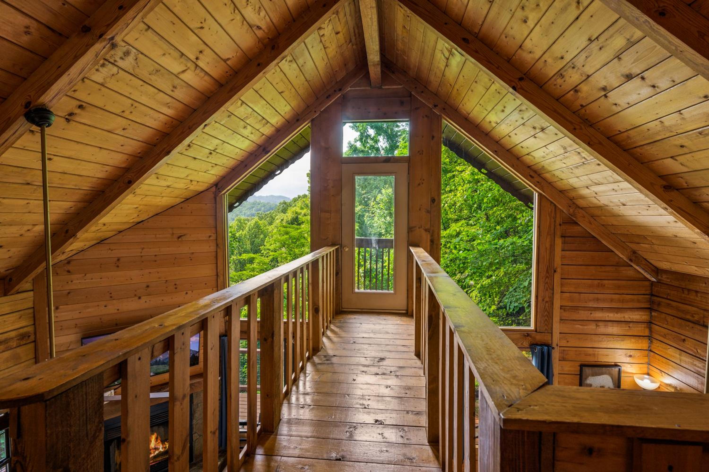 Escape to A Beautiful View - Your Mountain Retreat
