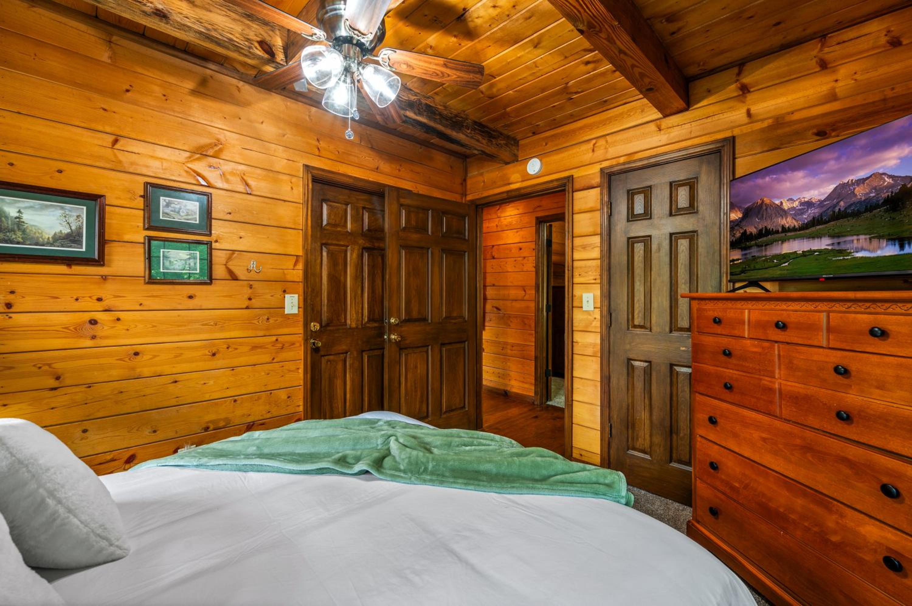 Escape to A Beautiful View - Your Mountain Retreat