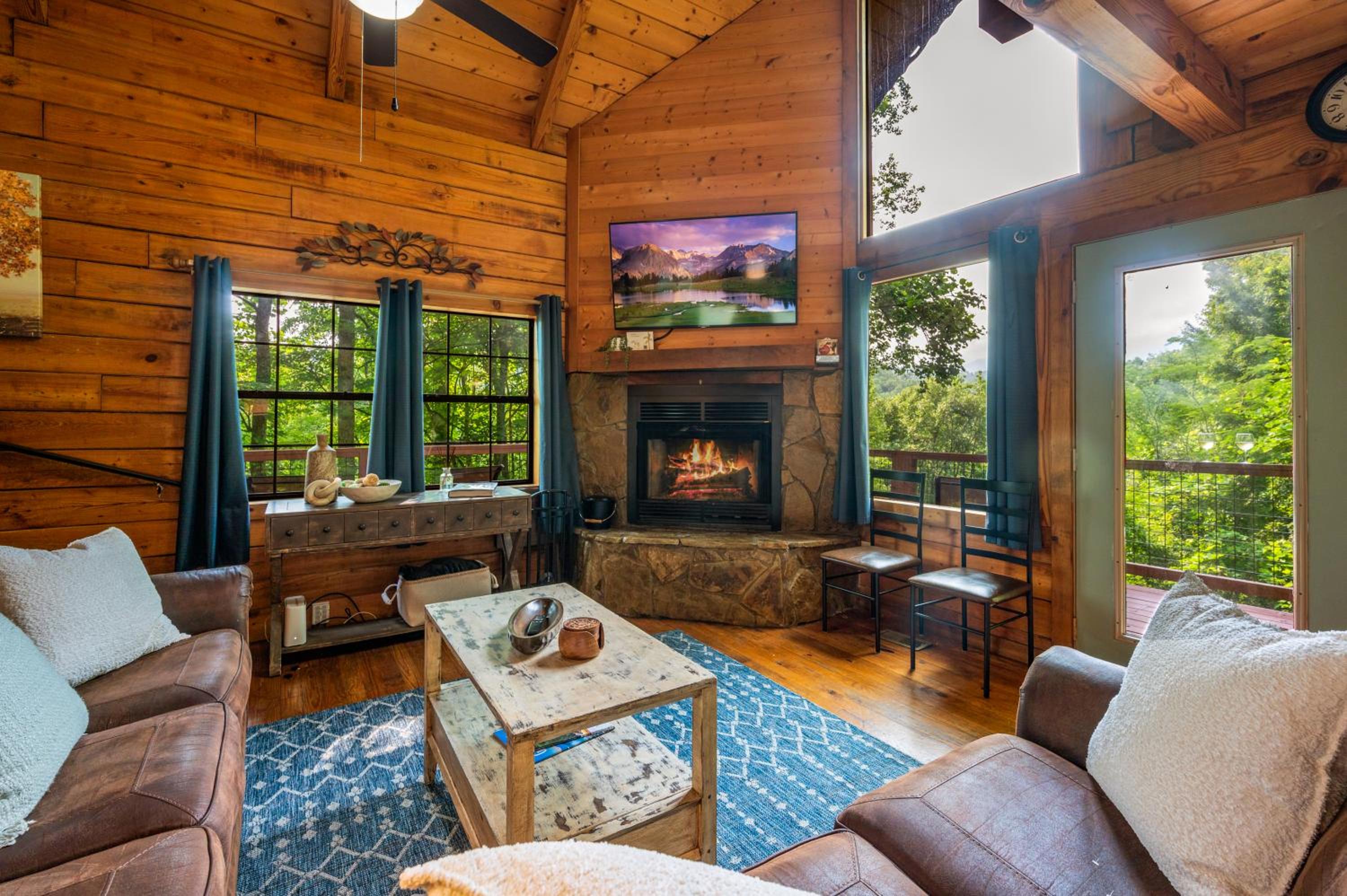 Escape to A Beautiful View - Your Mountain Retreat