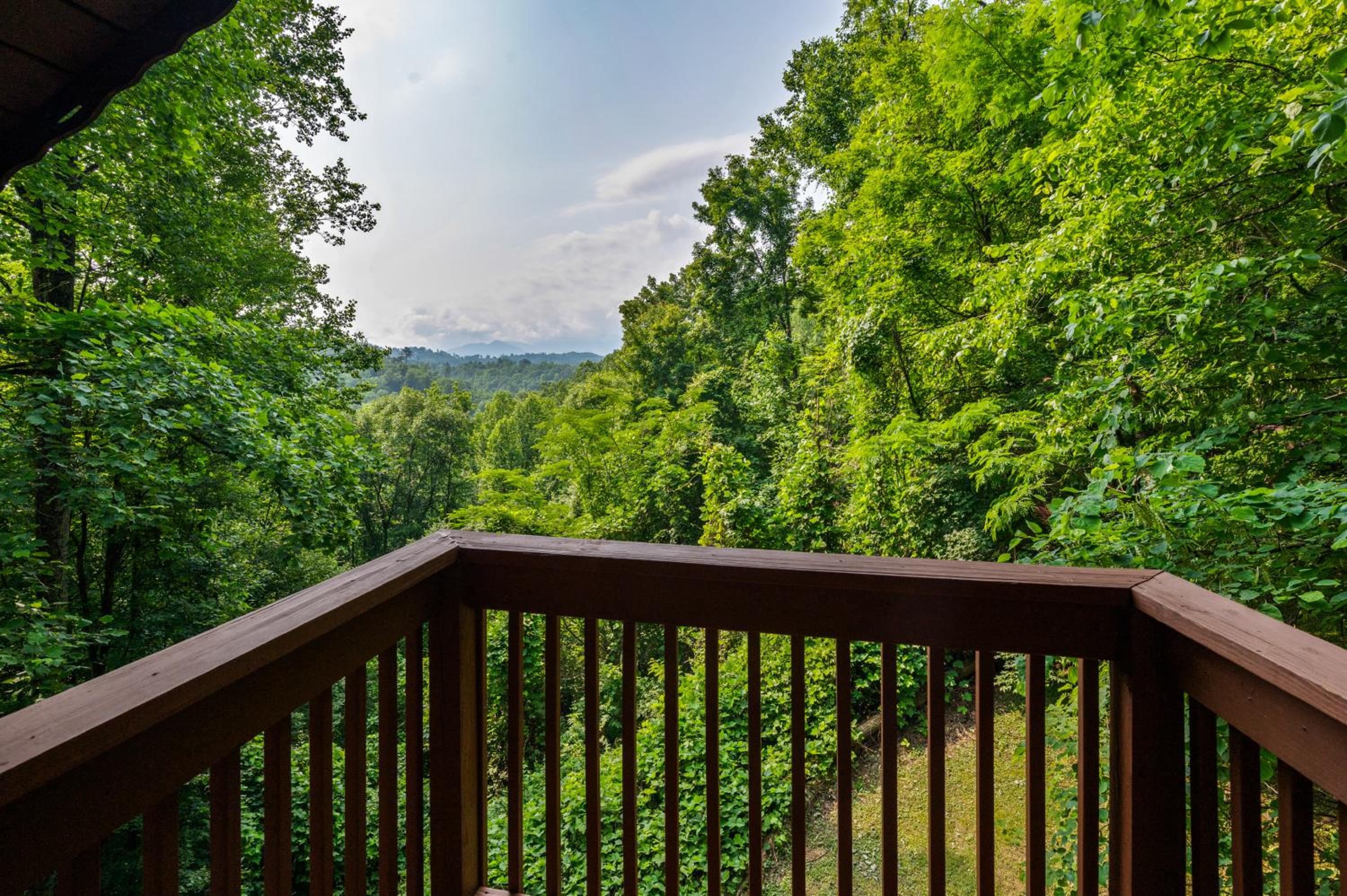 Escape to A Beautiful View - Your Mountain Retreat