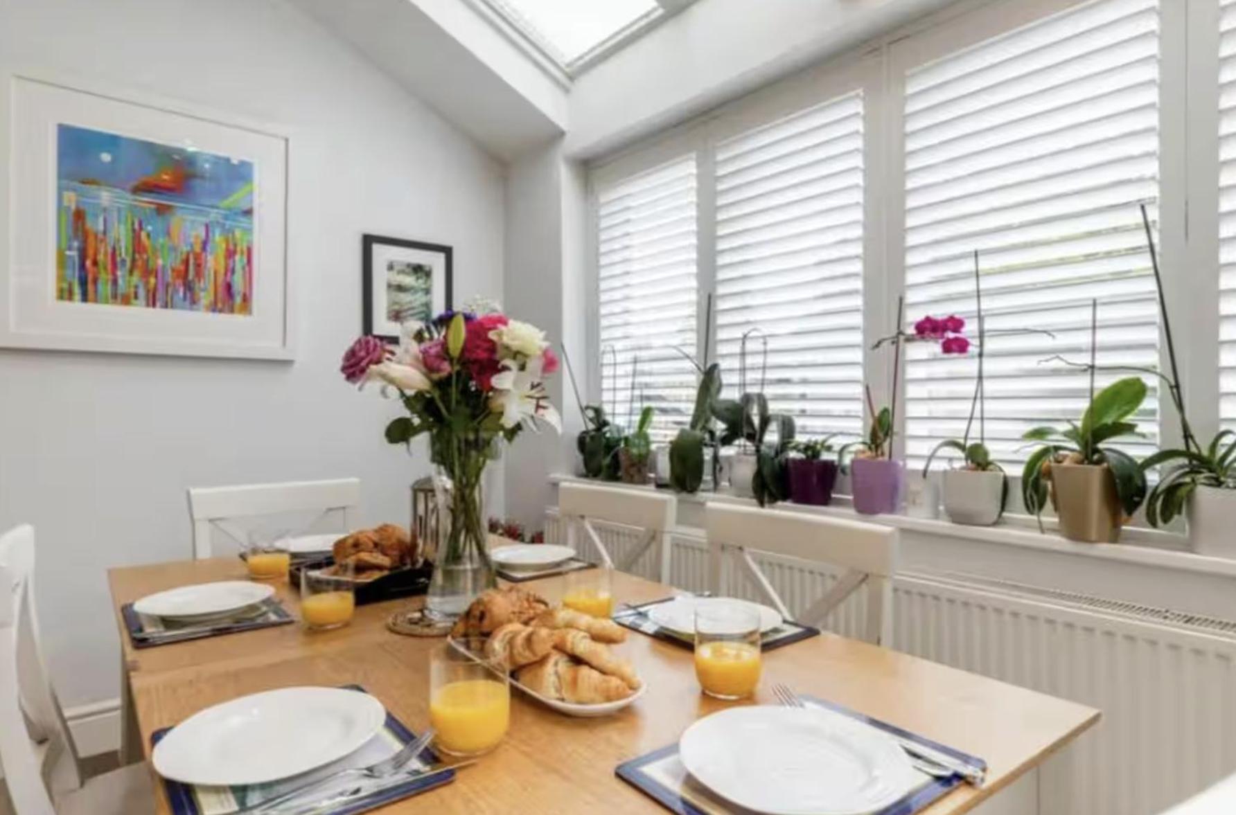 Hot Tub & Furry Friends - Characterful Buxton Home Pass The Keys