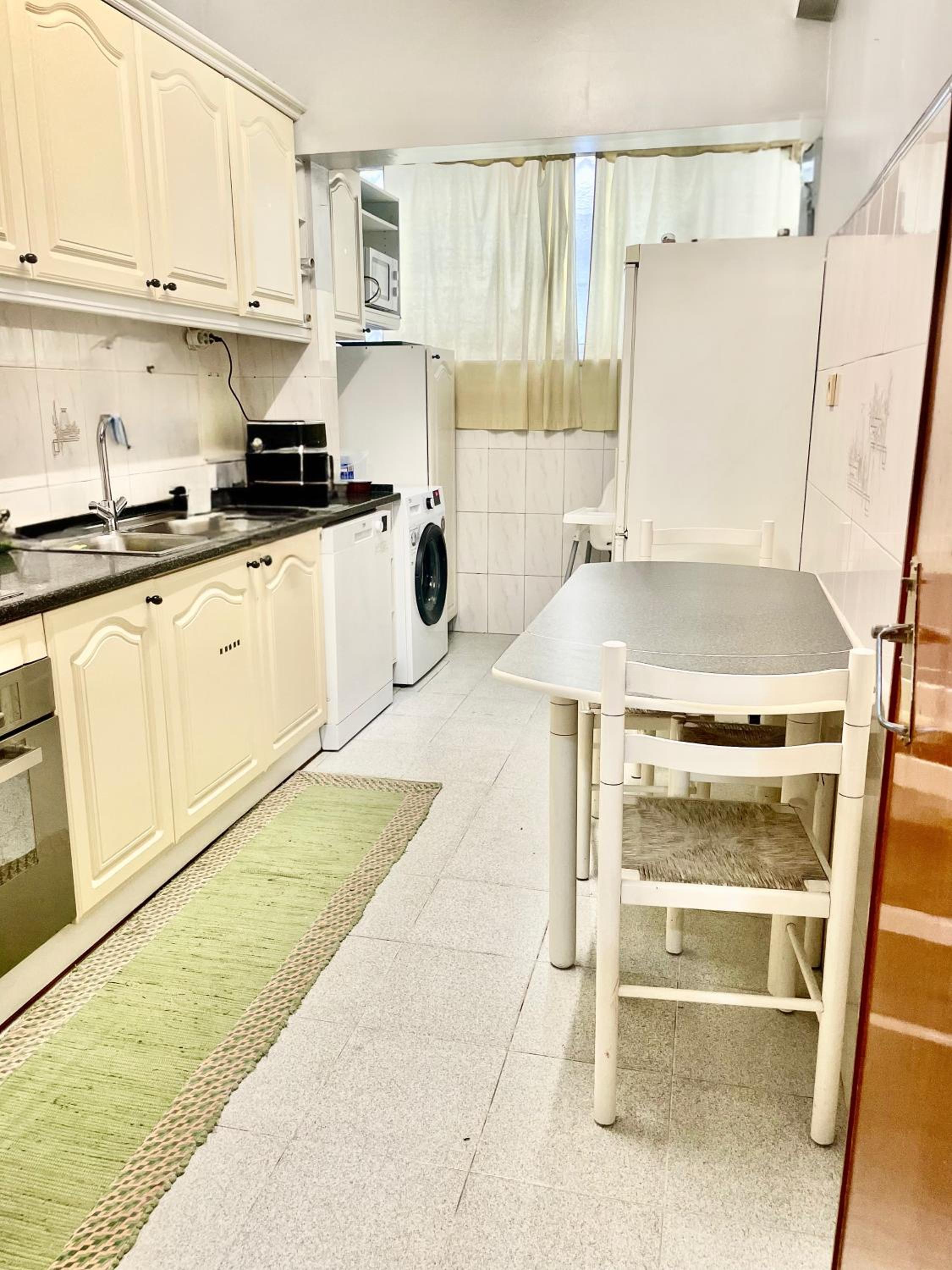 Luxury rooms in central Lisbon next station Odivelas