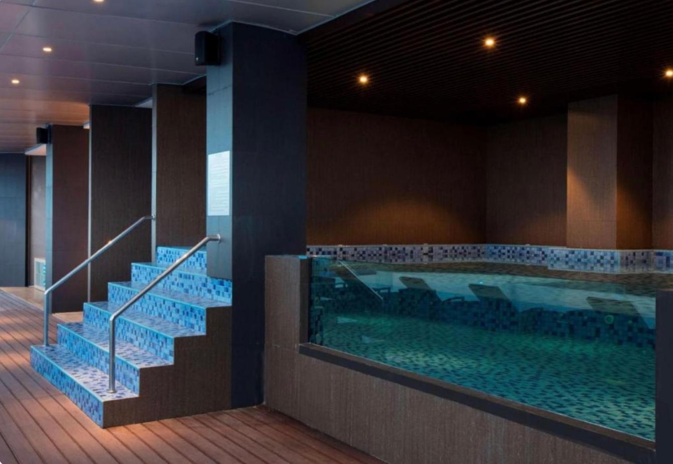 Private Apartment Wyndham Panbil with Gym & Pool