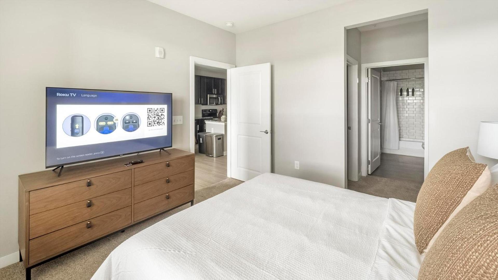 Landing Incredible 1BD Pool Gym