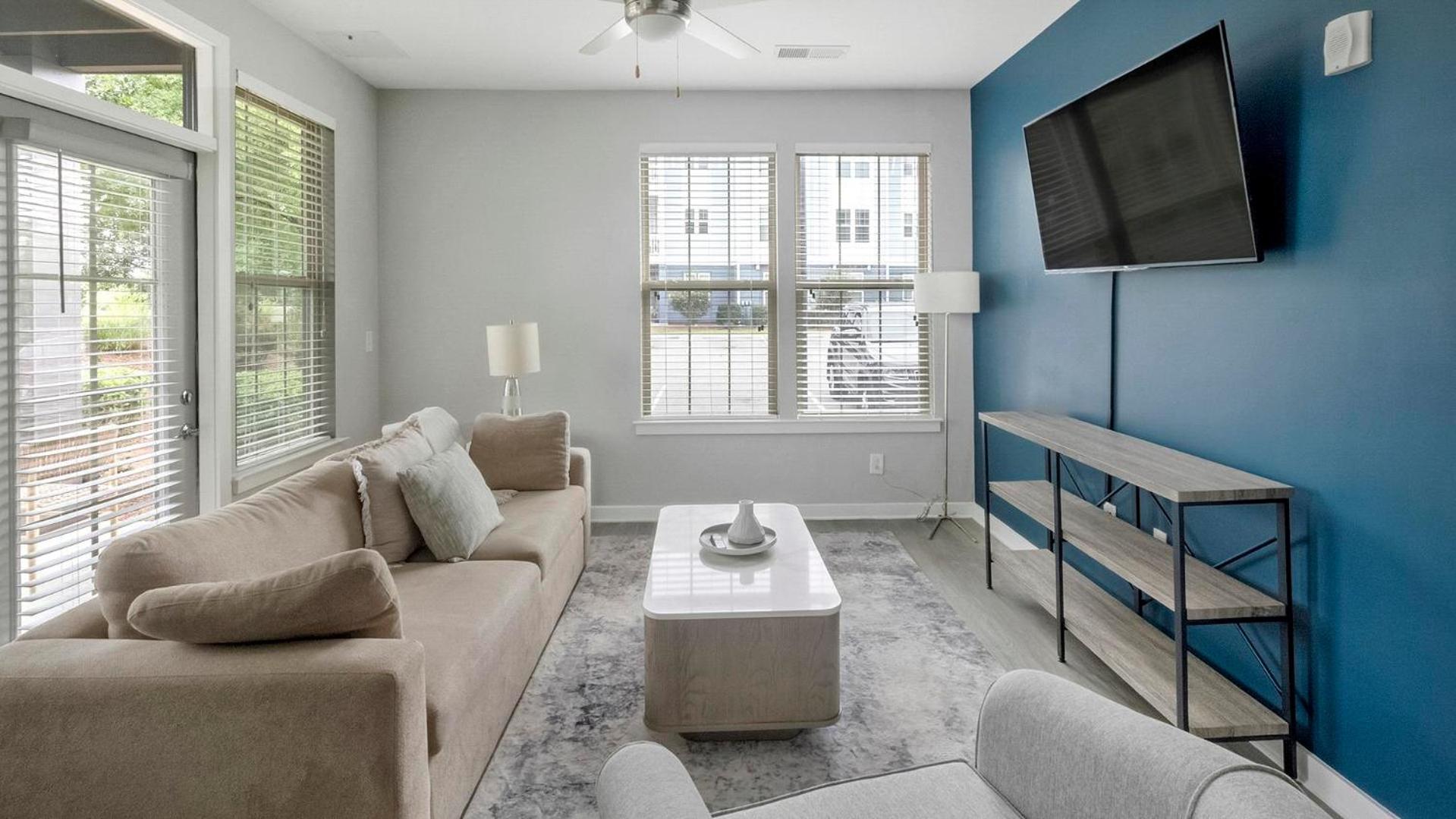 Landing Incredible 1BD Pool Gym