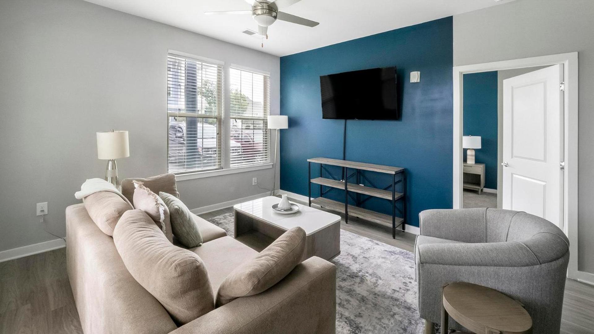 Landing Incredible 1BD Pool Gym