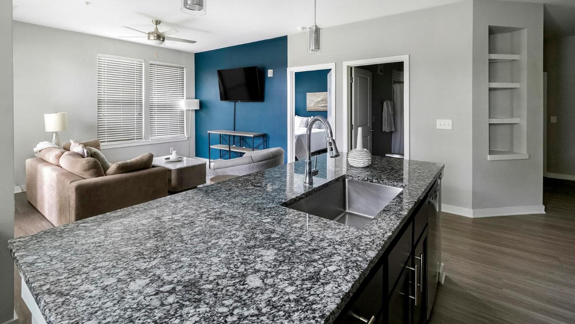 Landing Incredible 1BD Pool Gym