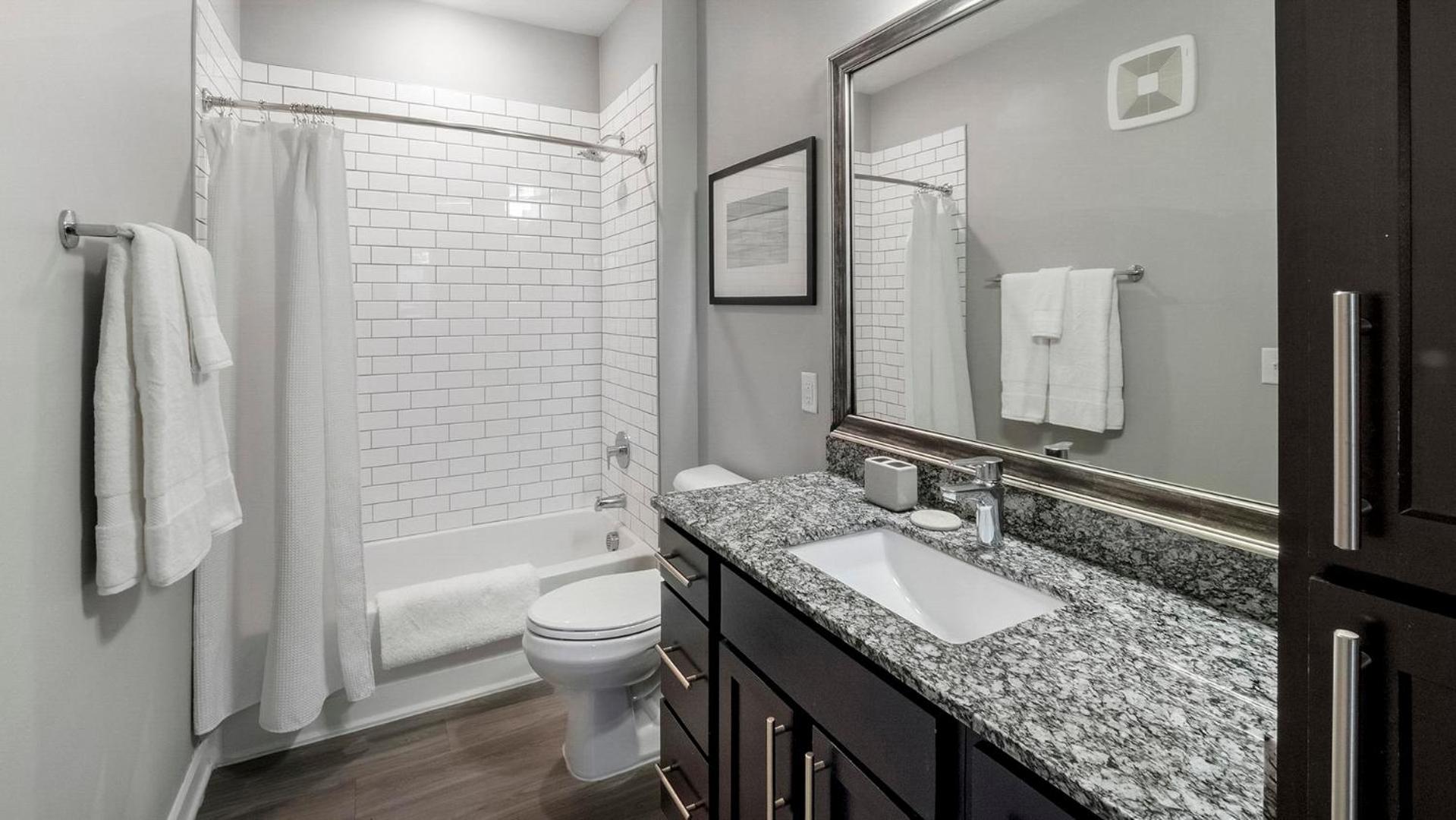 Landing Incredible 1BD Pool Gym