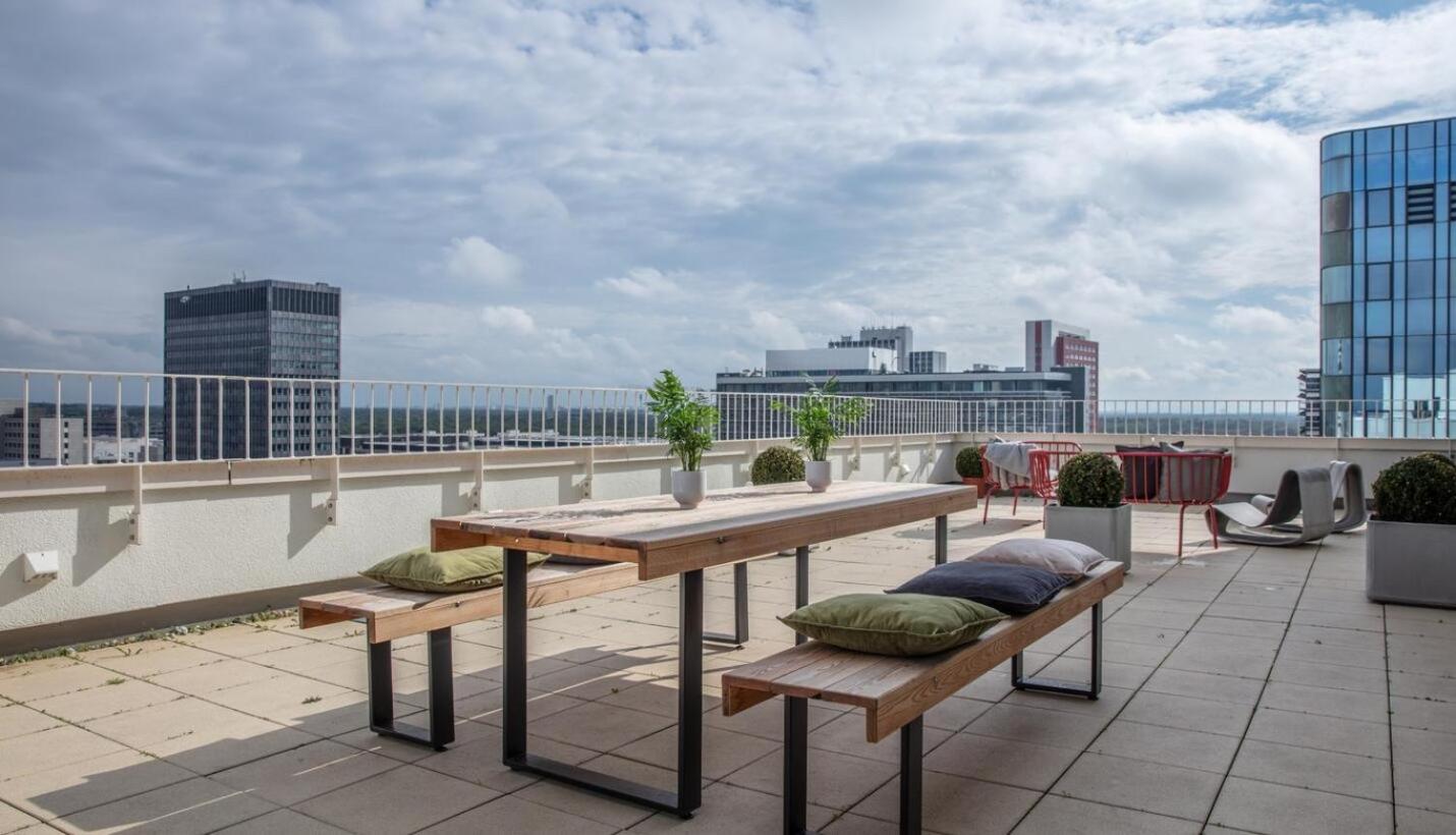 Homely! Skyview 2-Room Apartment, Airport, Fair, Rooftop, Gym!