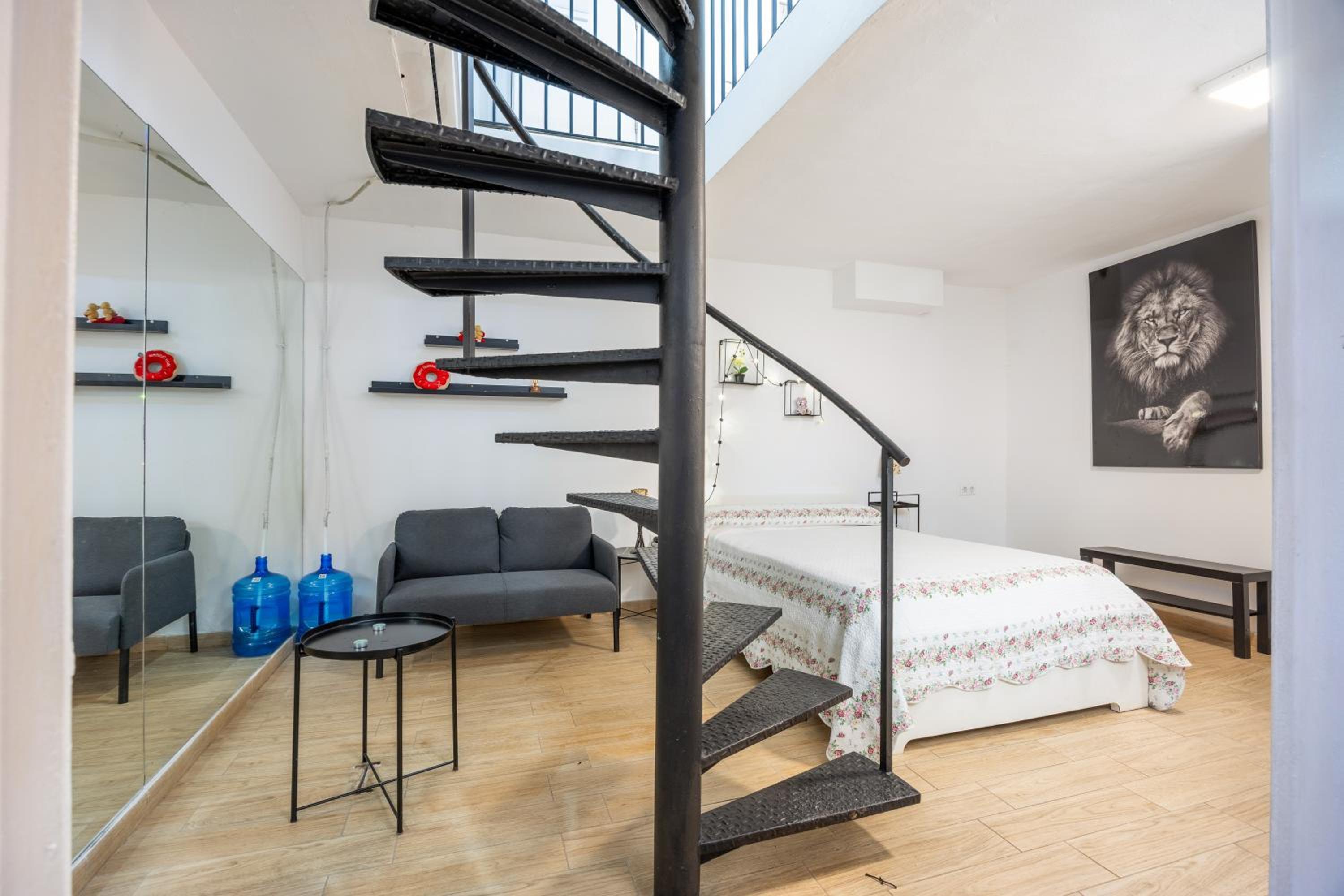 Jacuzzi Luxury Loft
