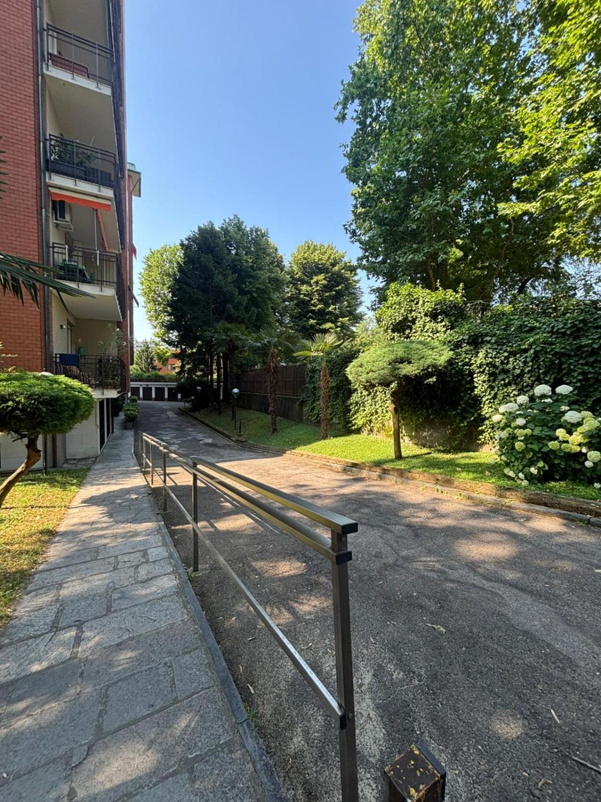 SanSiro75 large 3bdr with private garage near to Fiera and Stadium
