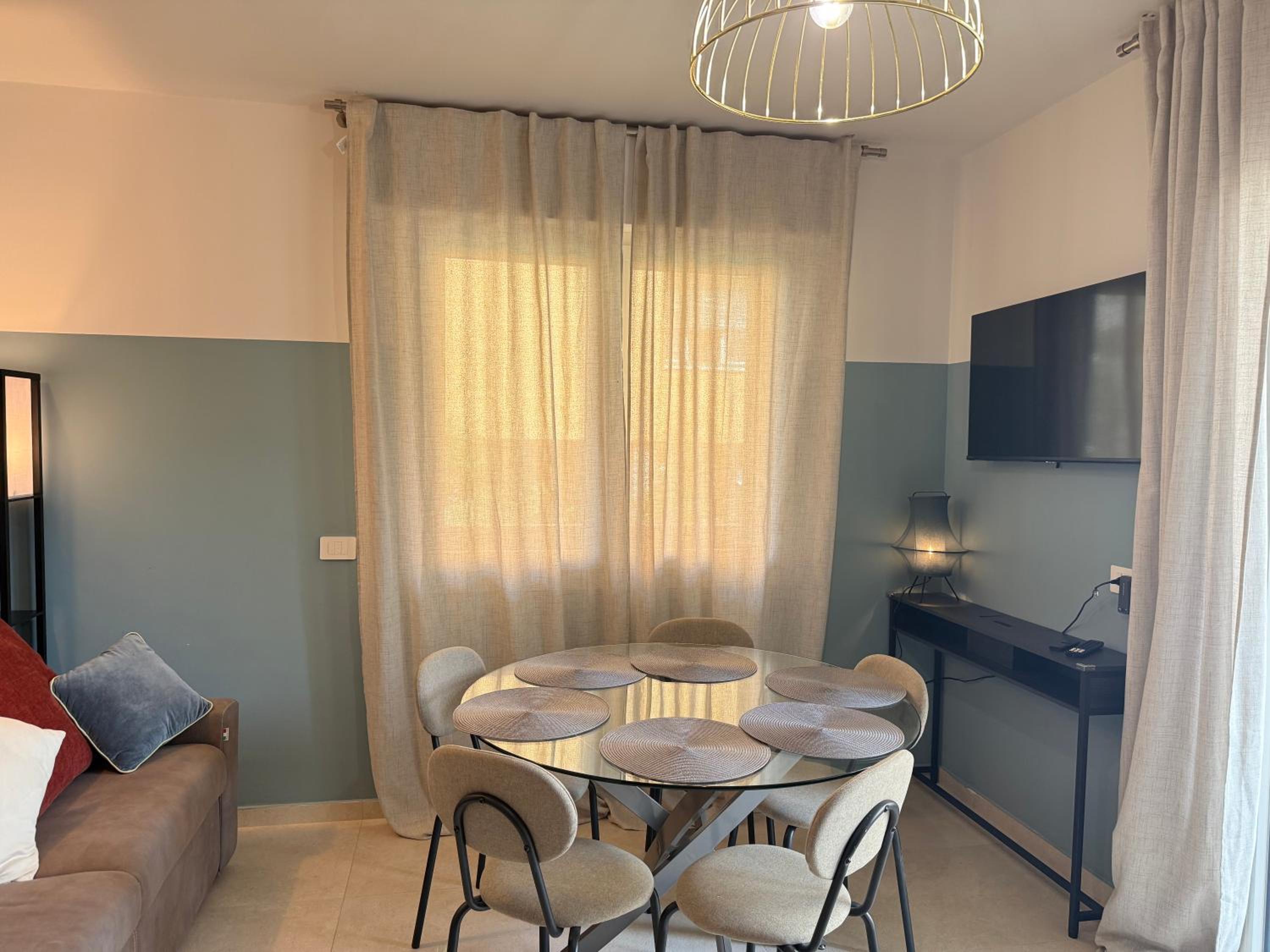 Alfieri2 - Netflix-Parking-Supermarket-Centro