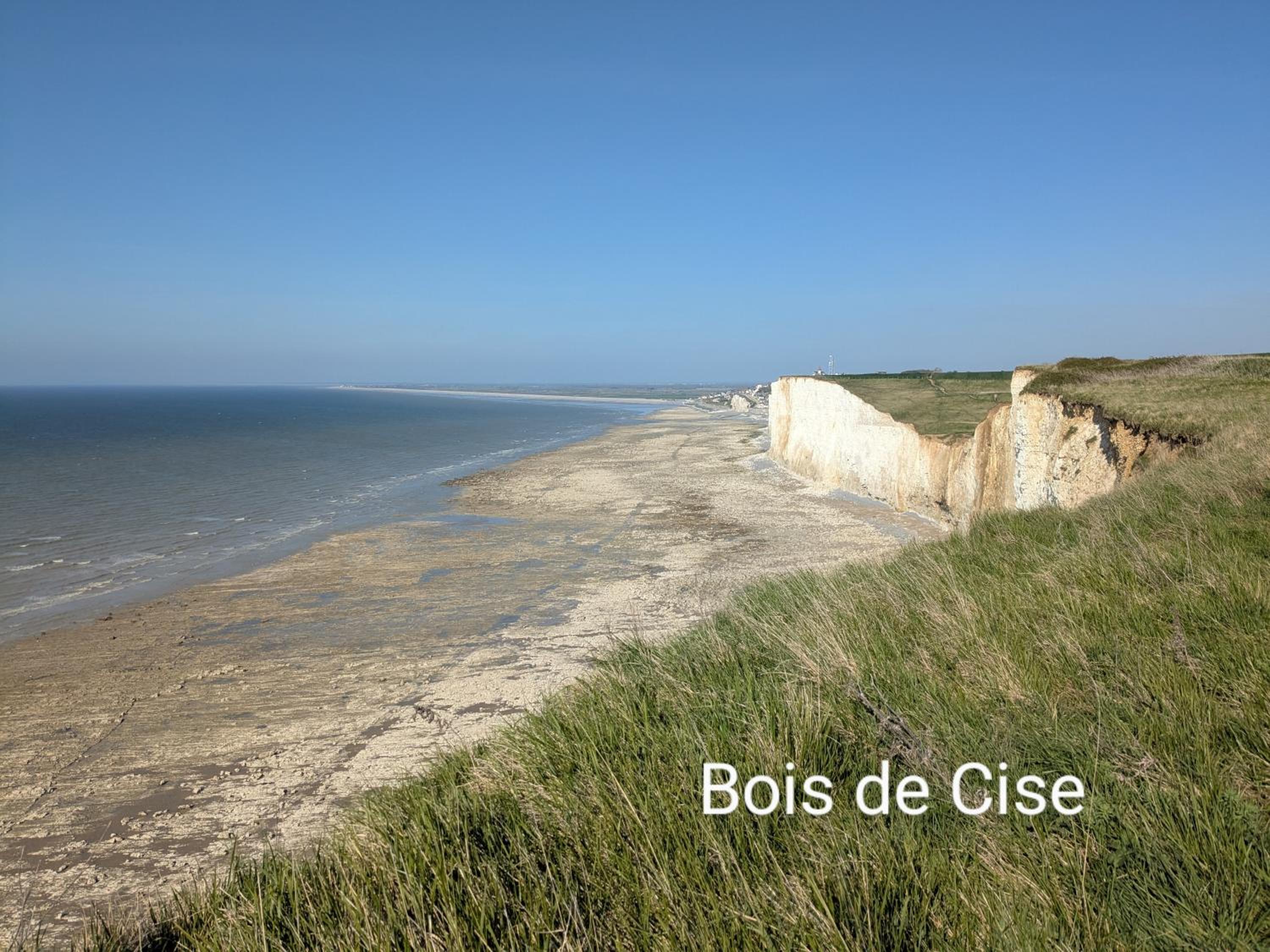 Spacieux apt avec terrasse proche plage